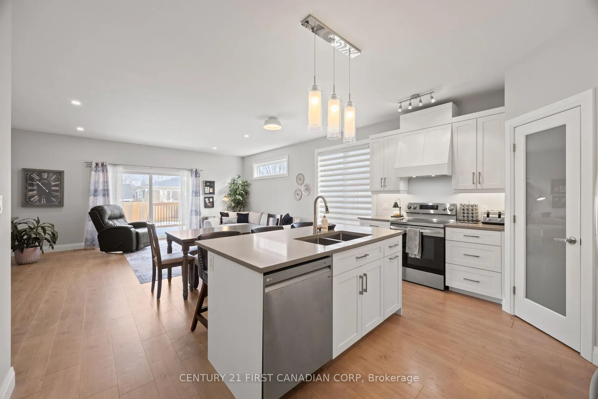 Photo 10 of 176 King Street, Bluewater, Hensall — HOMEH
