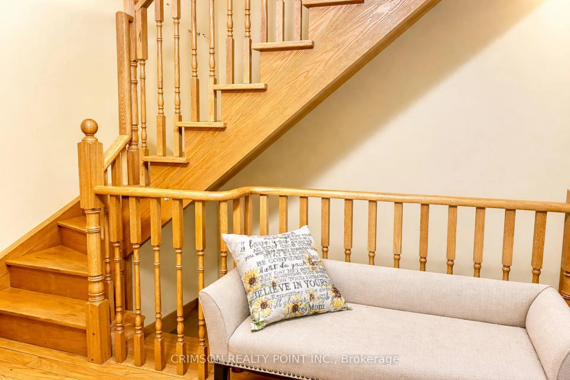 Photo 2 of 5B Hobden Place, Etobicoke, Willowridge-Martingrove-Richview — HOMEH