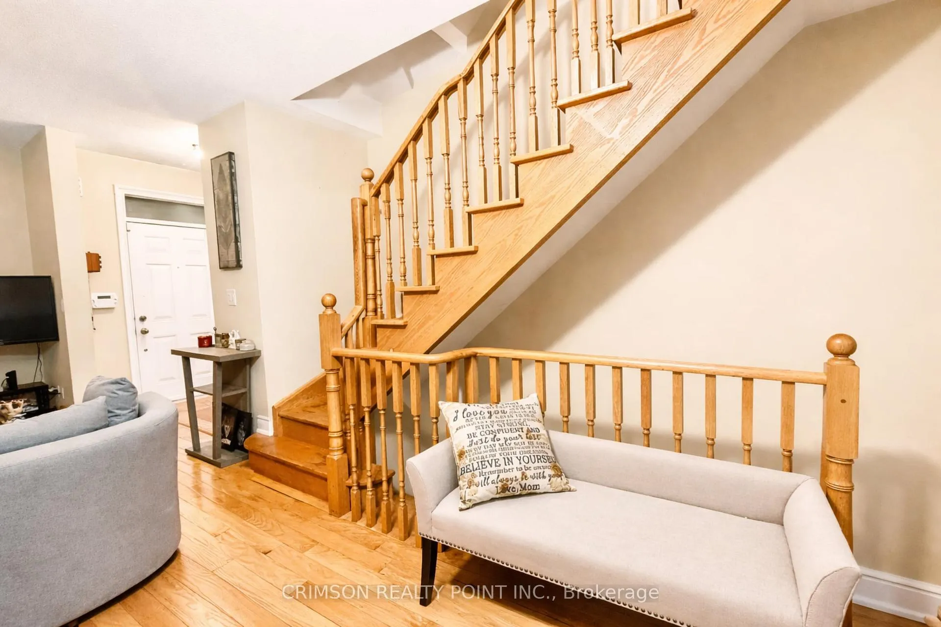 Photo 3 of 5B Hobden Place, Etobicoke, Willowridge-Martingrove-Richview — HOMEH