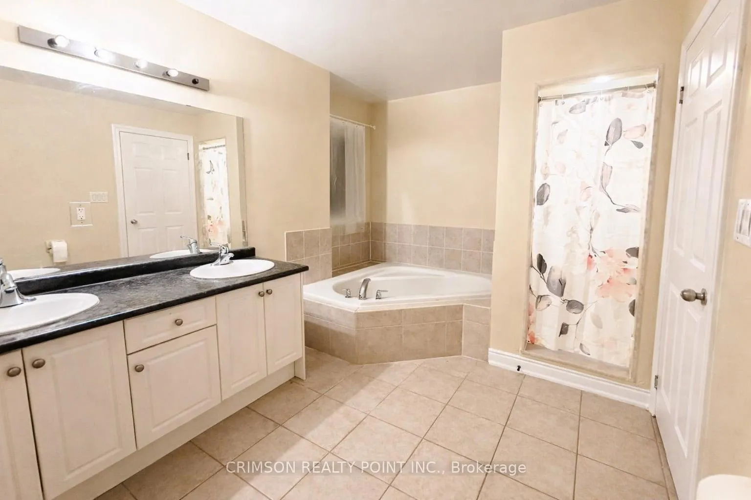 Photo 10 of 5B Hobden Place, Etobicoke, Willowridge-Martingrove-Richview — HOMEH
