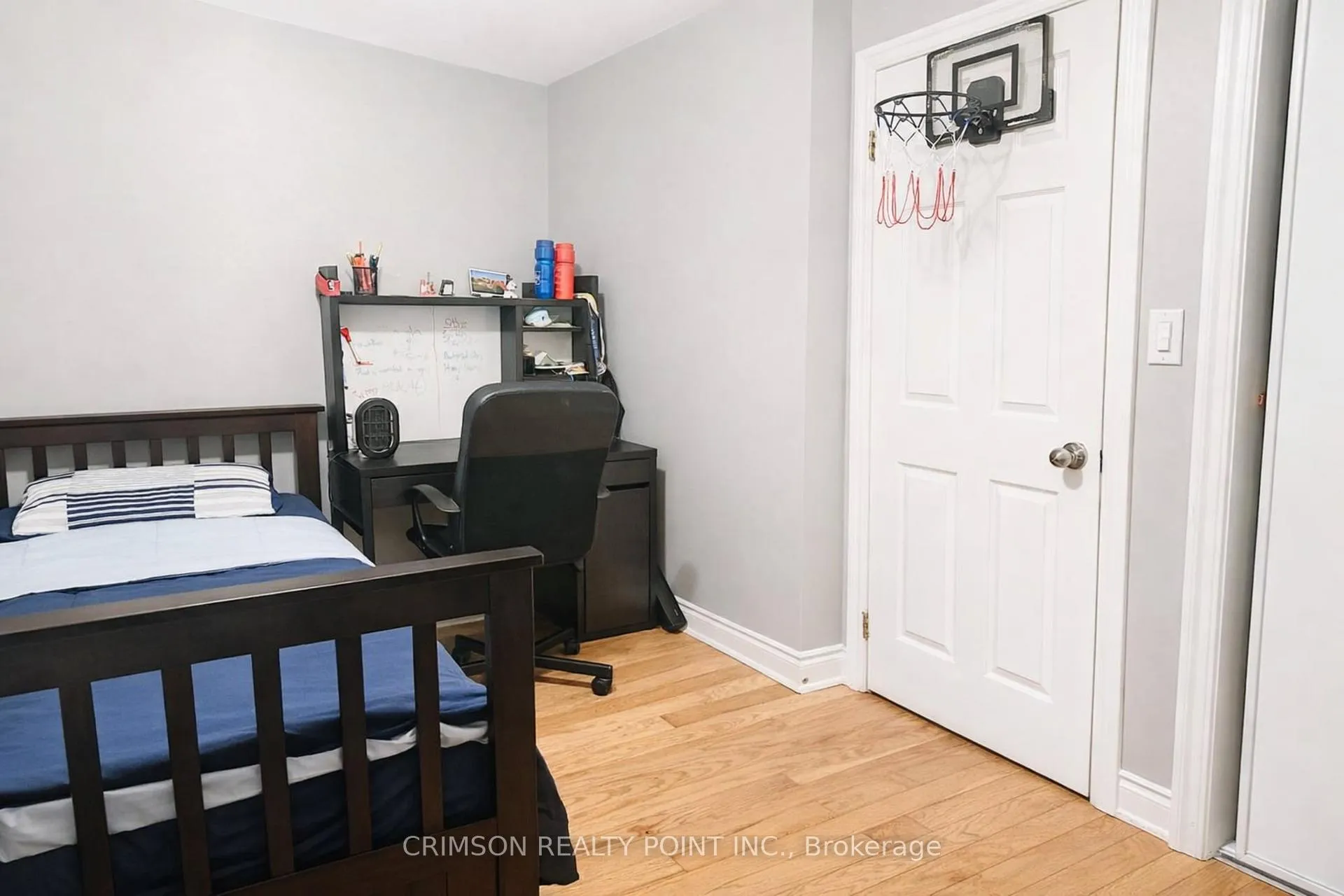 Photo 15 of 5B Hobden Place, Etobicoke, Willowridge-Martingrove-Richview — HOMEH