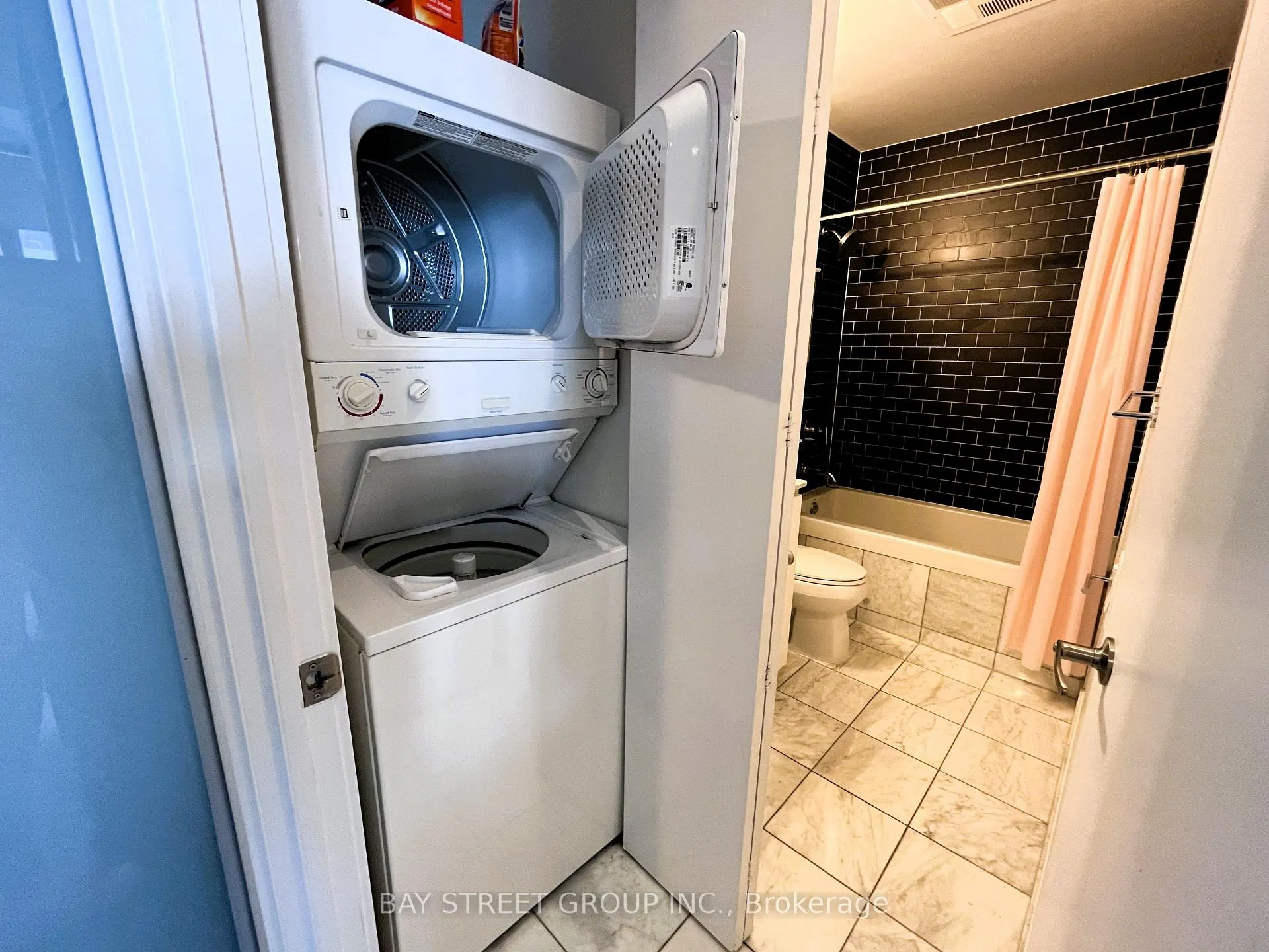 Photo 10 of Unit 4401, 33 Charles Street E, Toronto, Church-Yonge Corridor — HOMEH
