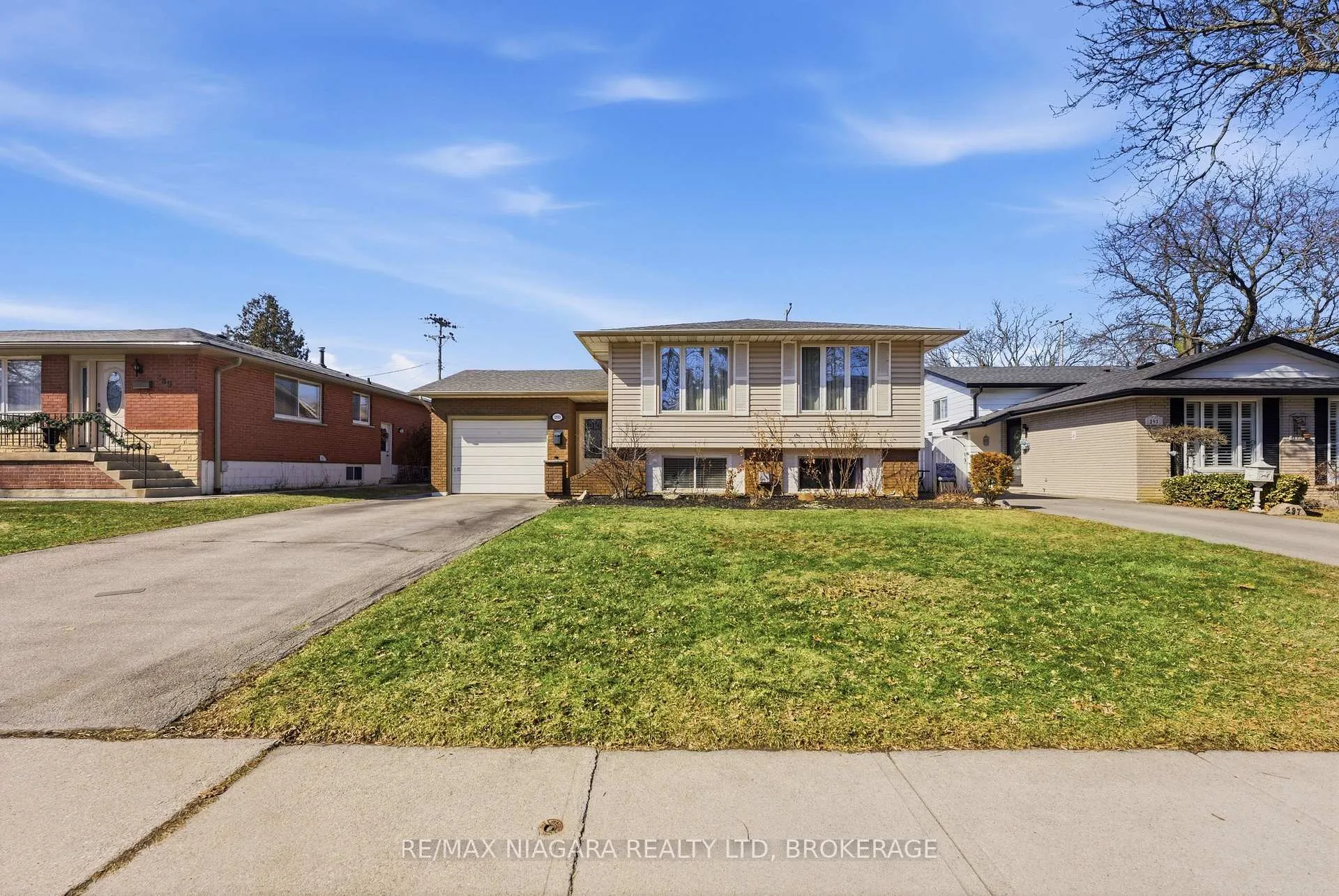 Photo 3 of 293 Saint Andrews Drive, Hamilton, Vincent — HOMEH