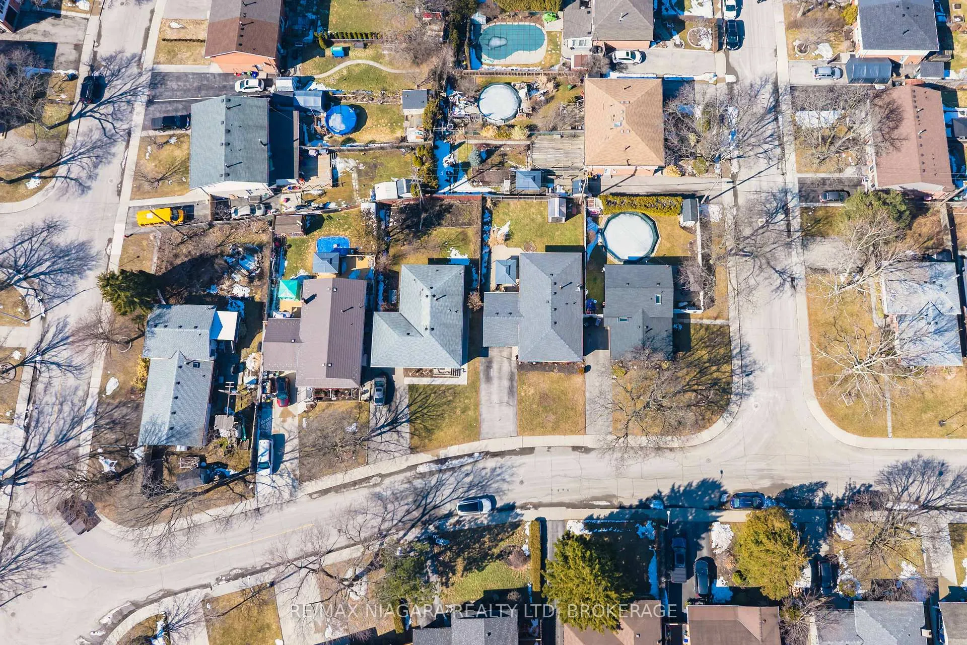 Photo 30 of 293 Saint Andrews Drive, Hamilton, Vincent — HOMEH
