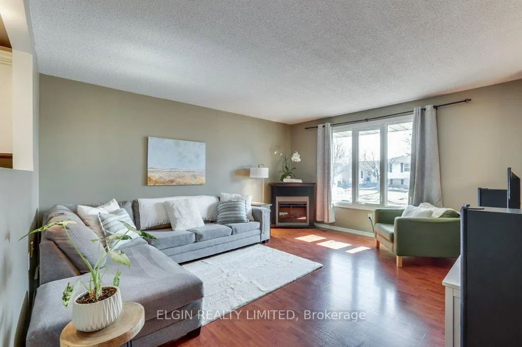 Photo 6 of 57 Leger Avenue, St. Thomas — HOMEH