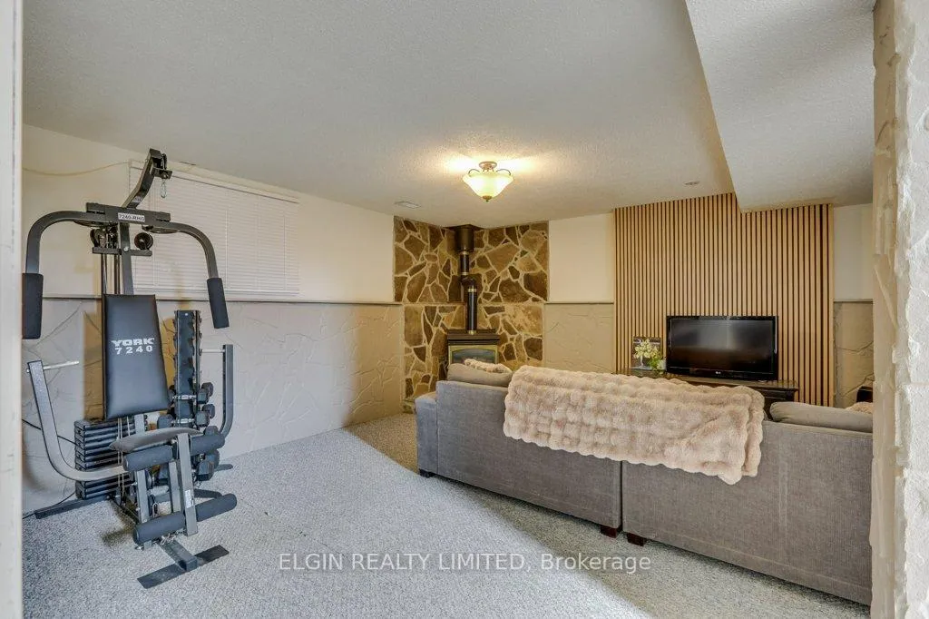 Photo 28 of 57 Leger Avenue, St. Thomas — HOMEH