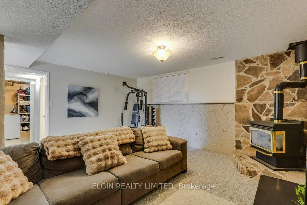 Photo 31 of 57 Leger Avenue, St. Thomas — HOMEH