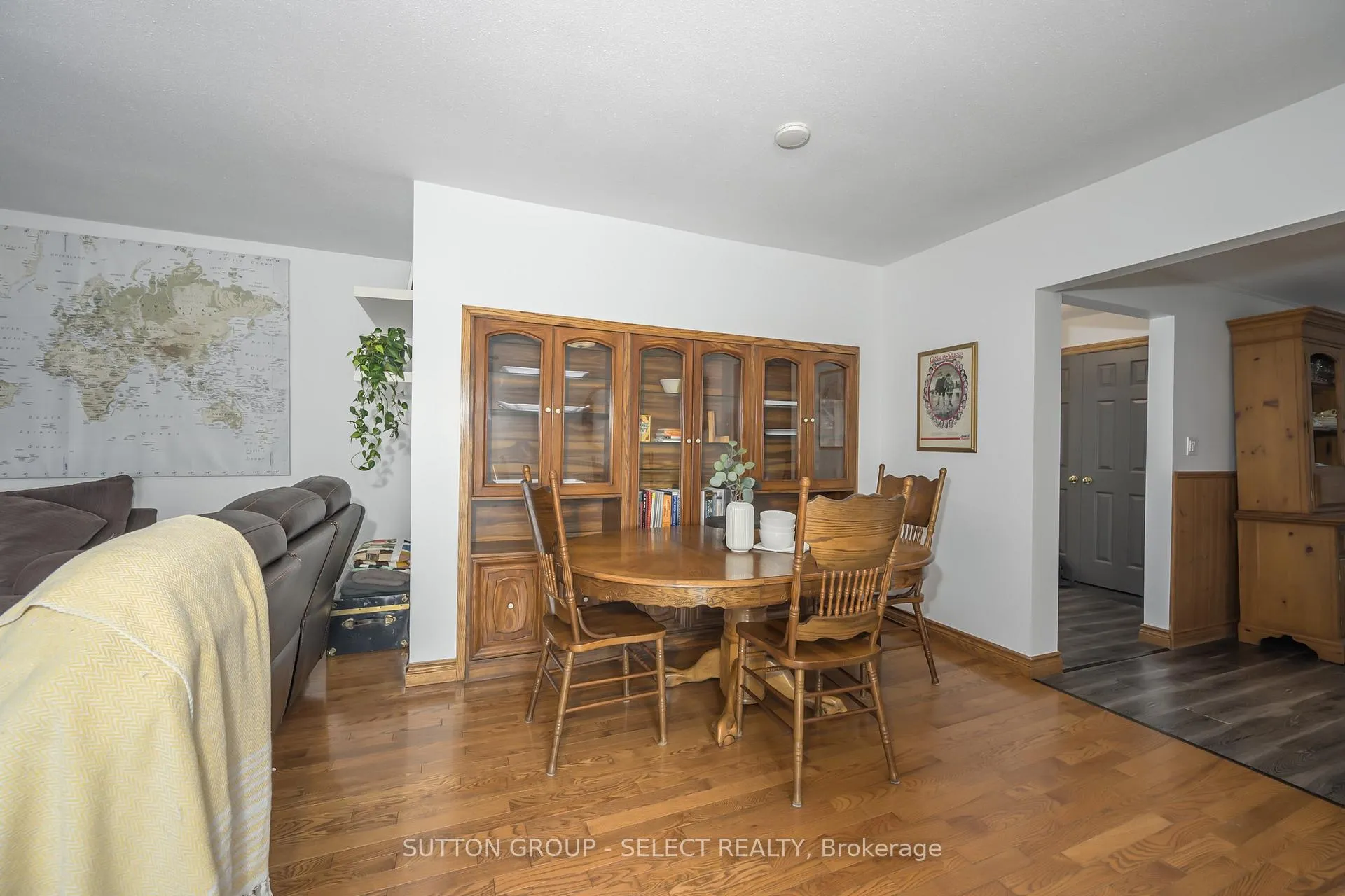Photo 6 of 15342 Plover Mills Road, Middlesex Centre, Bryanston — HOMEH