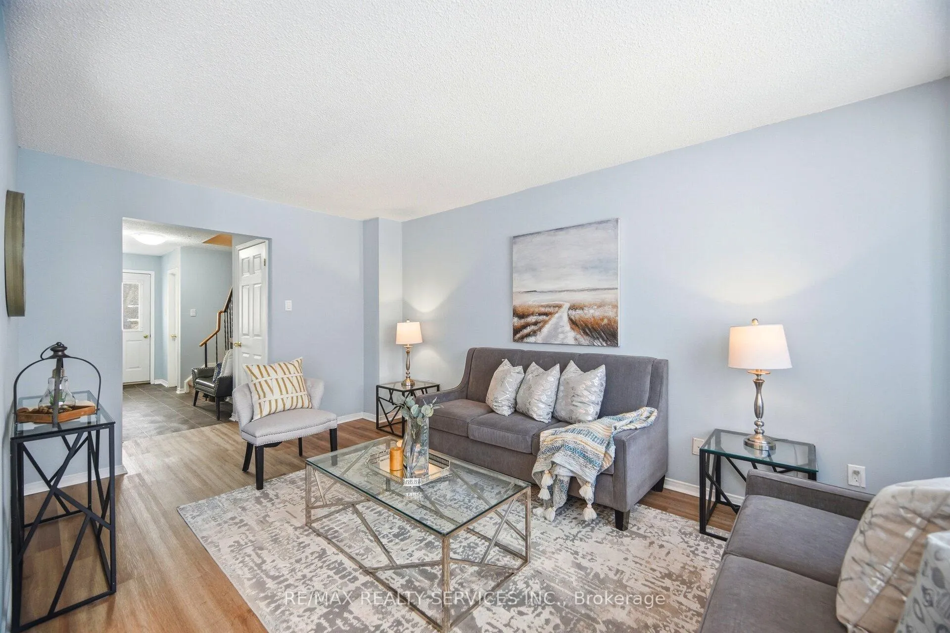 Photo 11 of 16 Ferri Crescent, Brampton, Heart Lake West — HOMEH