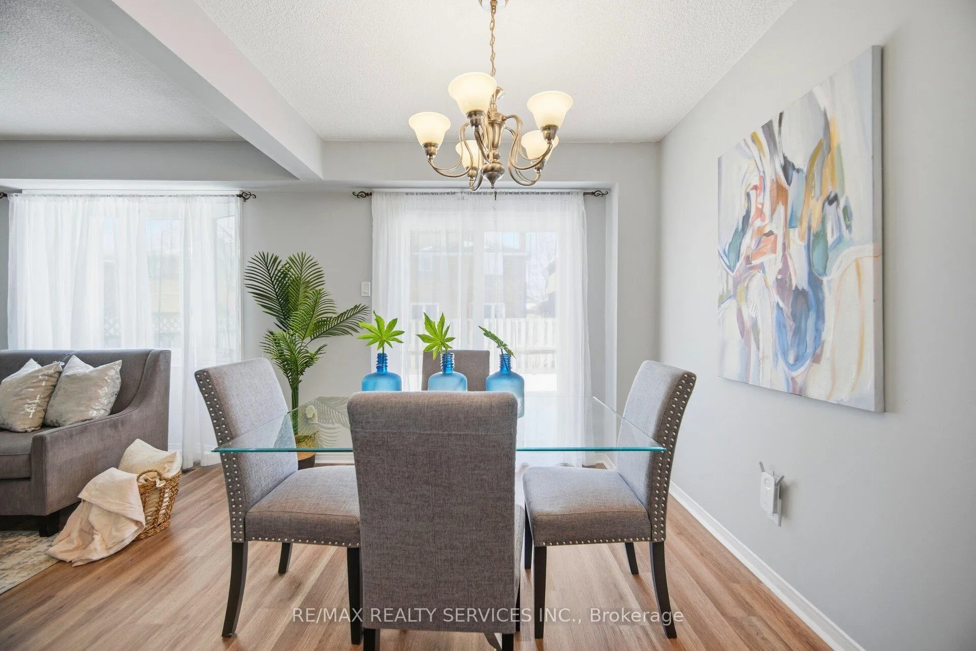 Photo 14 of 16 Ferri Crescent, Brampton, Heart Lake West — HOMEH