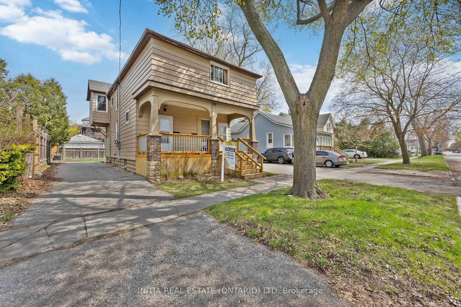Photo 2 of 150 College Avenue N, Sarnia — HOMEH