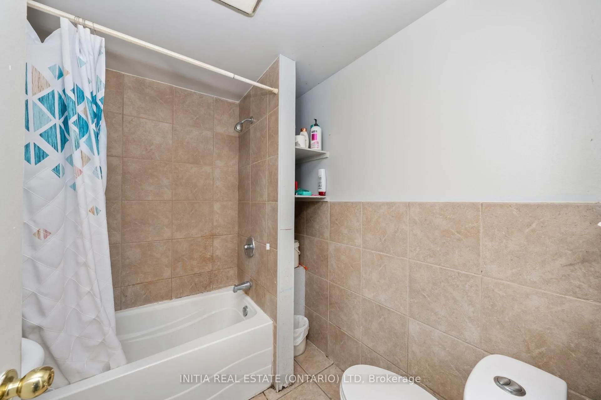 Photo 16 of 150 College Avenue N, Sarnia — HOMEH