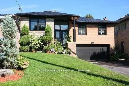 Front of 142 Munro Boulevard