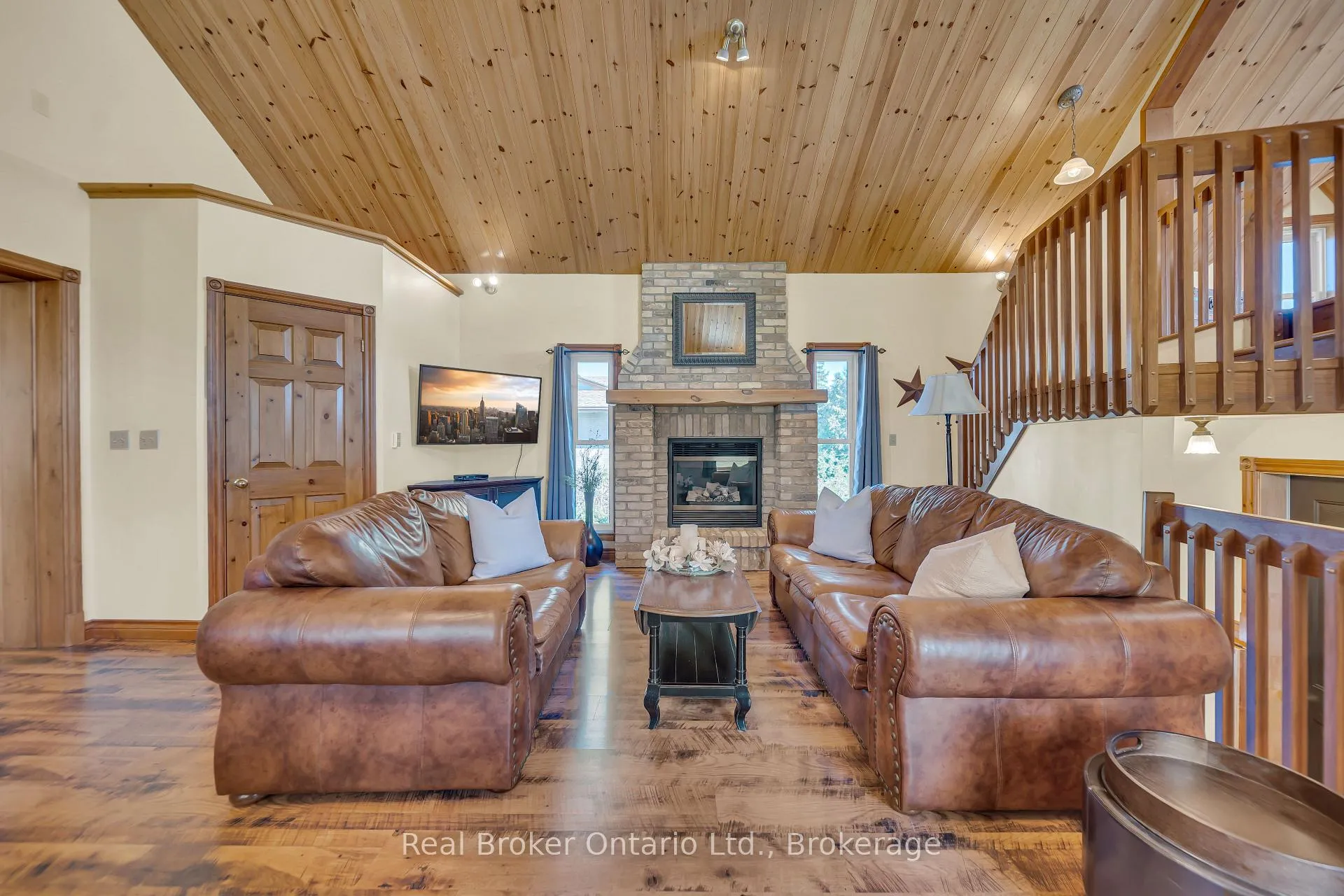 Photo 19 of 690 Wallace Avenue S, North Perth, Listowel — HOMEH