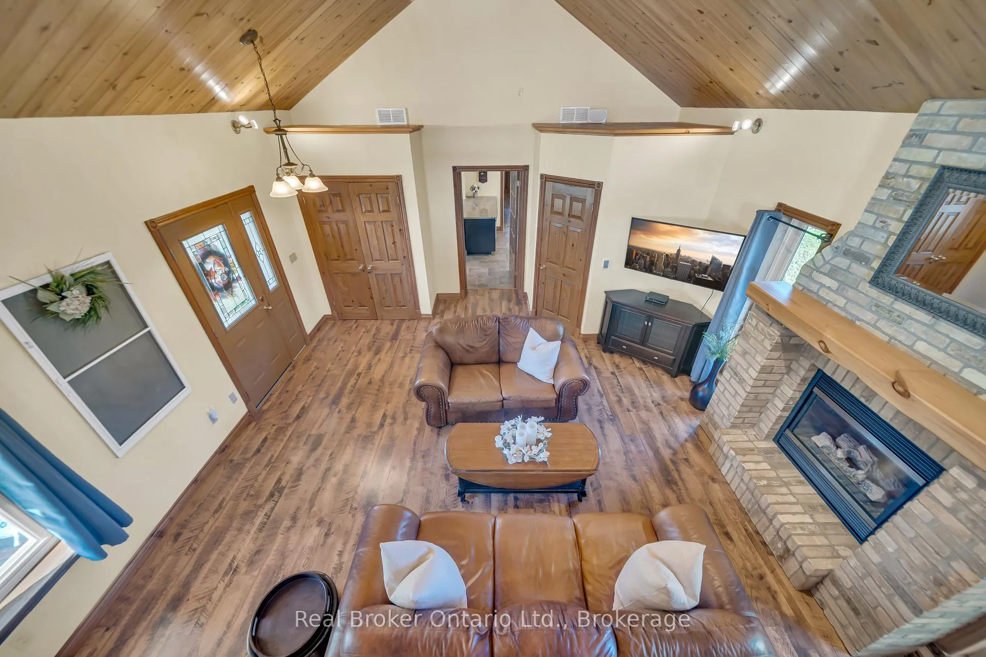 Photo 21 of 690 Wallace Avenue S, North Perth, Listowel — HOMEH