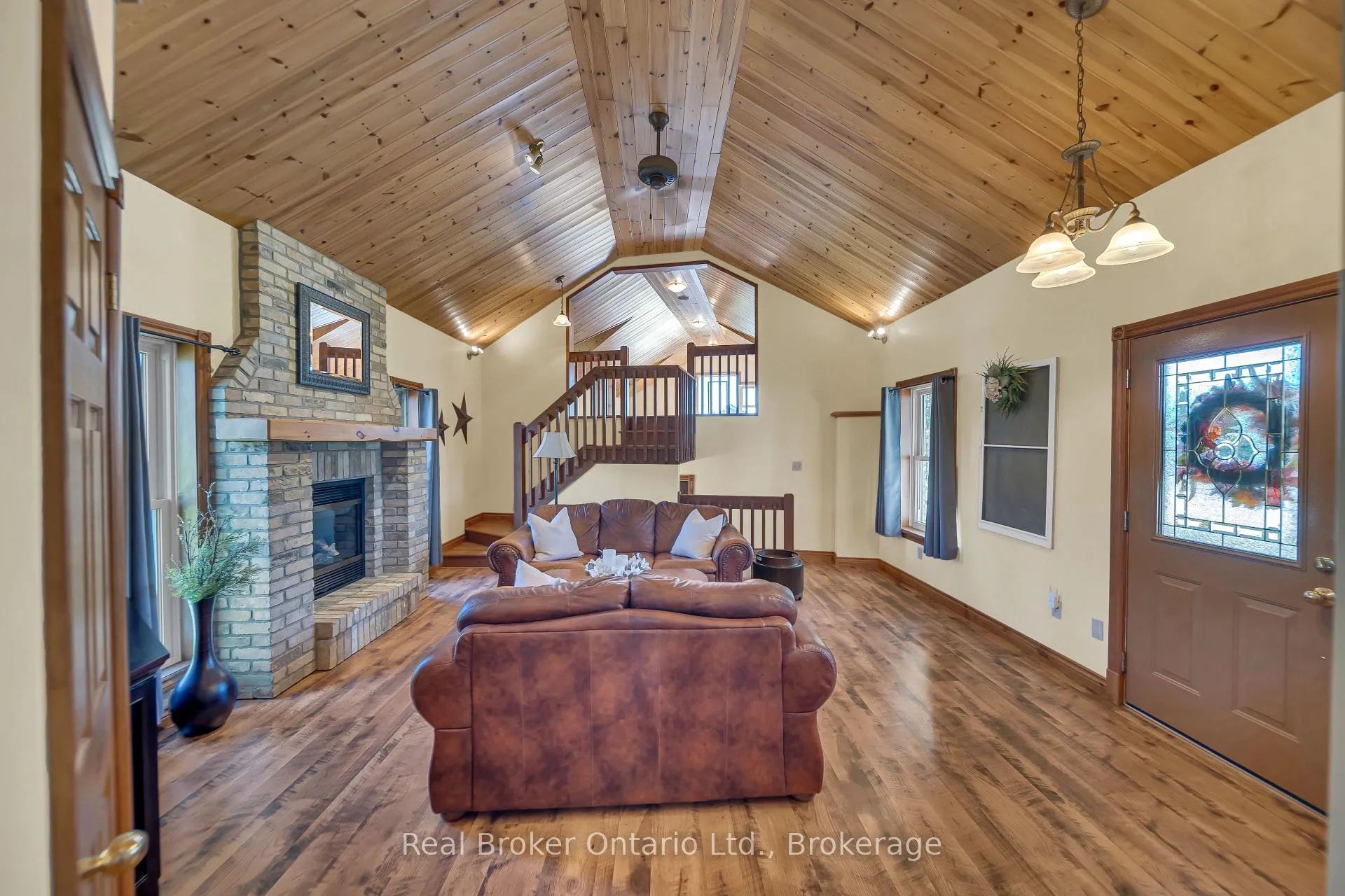 Photo 22 of 690 Wallace Avenue S, North Perth, Listowel — HOMEH