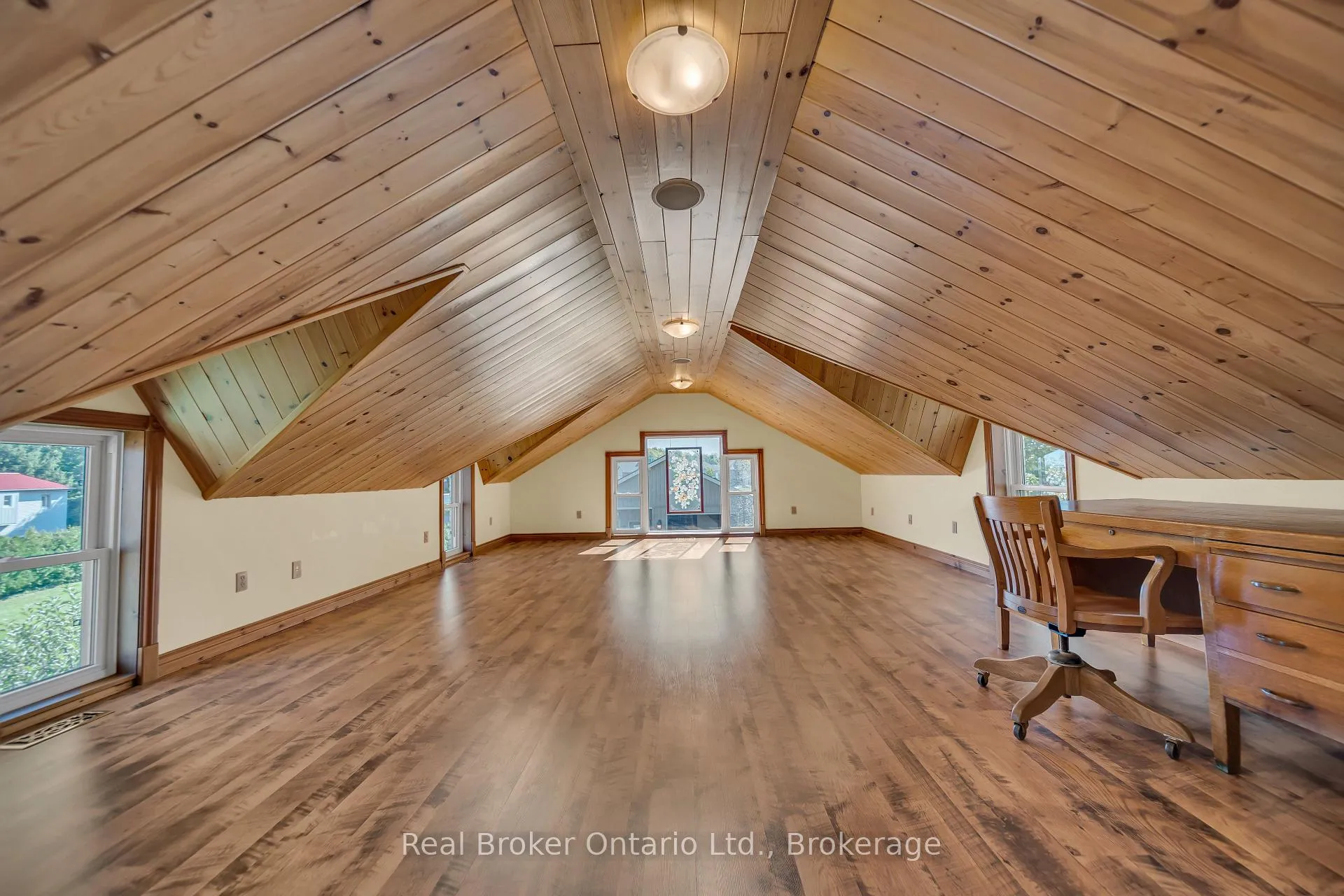 Photo 23 of 690 Wallace Avenue S, North Perth, Listowel — HOMEH