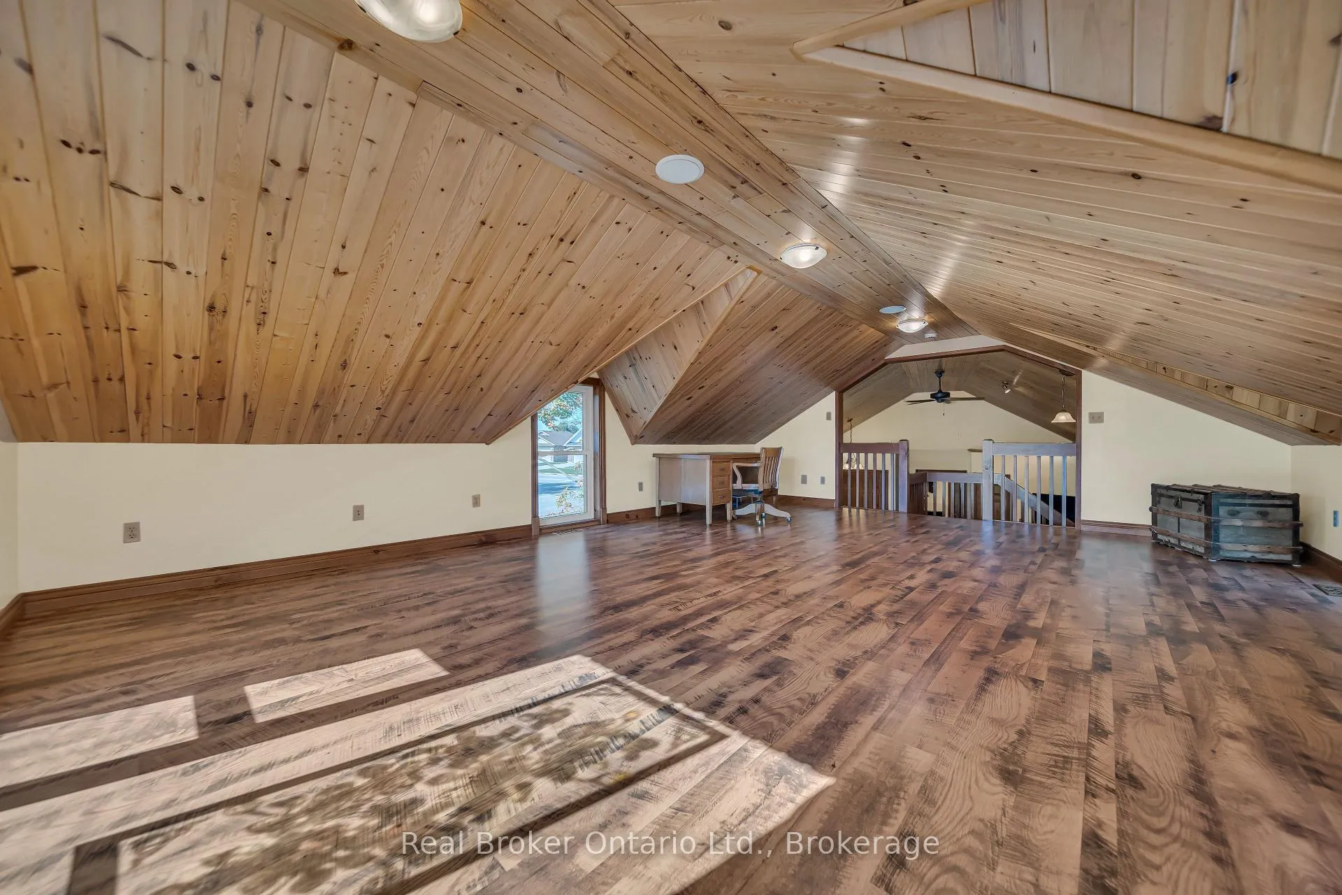 Photo 24 of 690 Wallace Avenue S, North Perth, Listowel — HOMEH