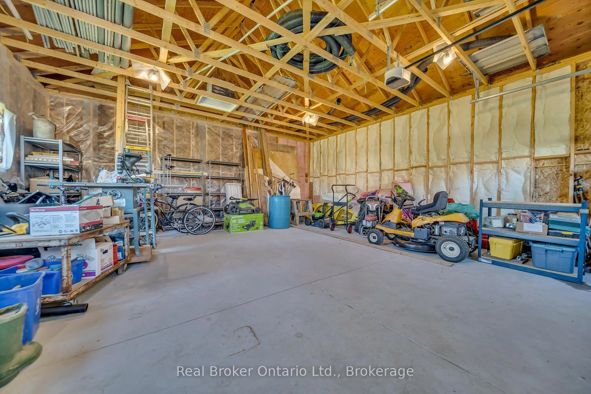 Photo 40 of 690 Wallace Avenue S, North Perth, Listowel — HOMEH