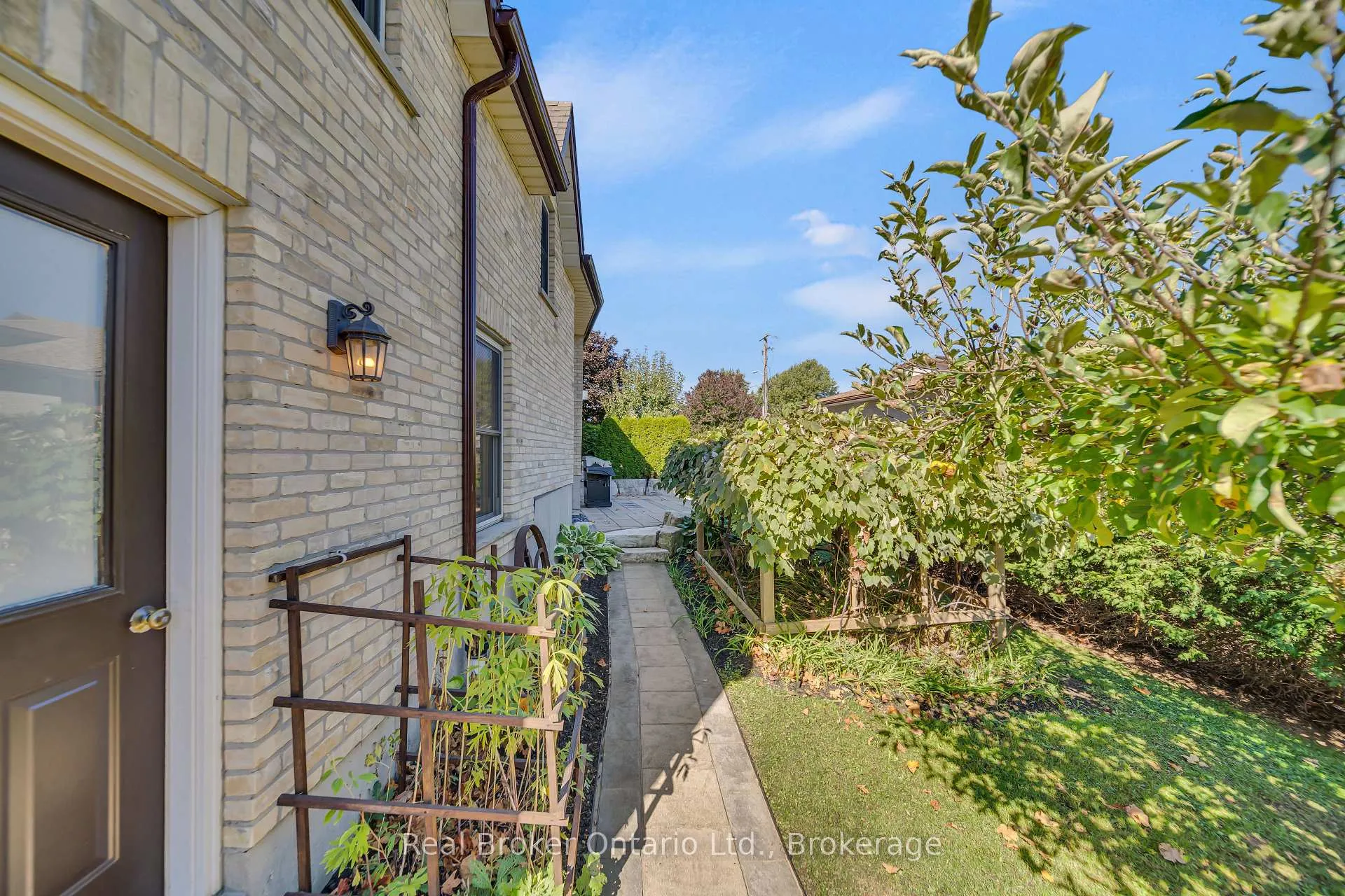 Photo 45 of 690 Wallace Avenue S, North Perth, Listowel — HOMEH
