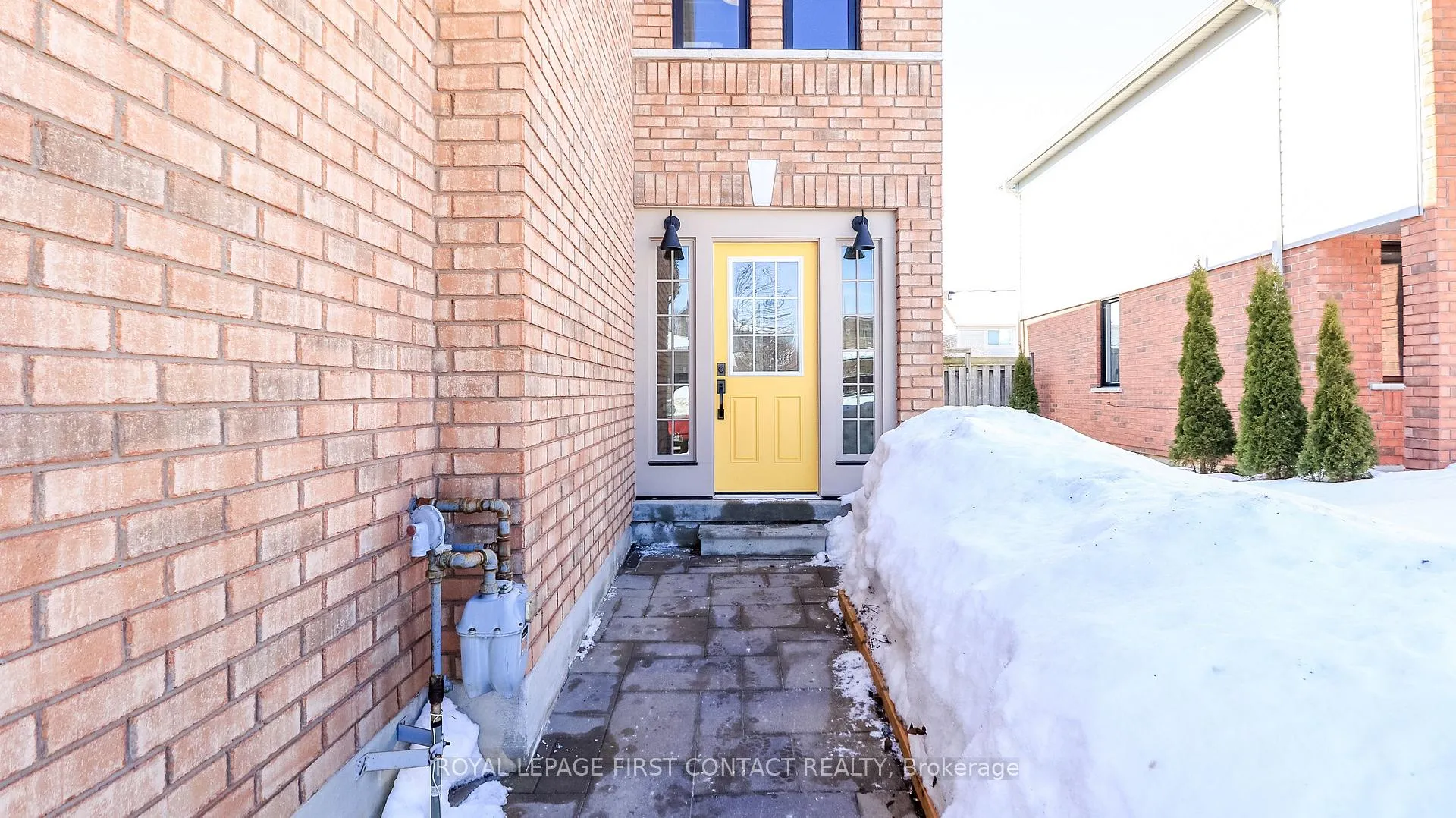 Photo 3 of 34 Ridwell Street, Barrie, Edgehill Drive — HOMEH