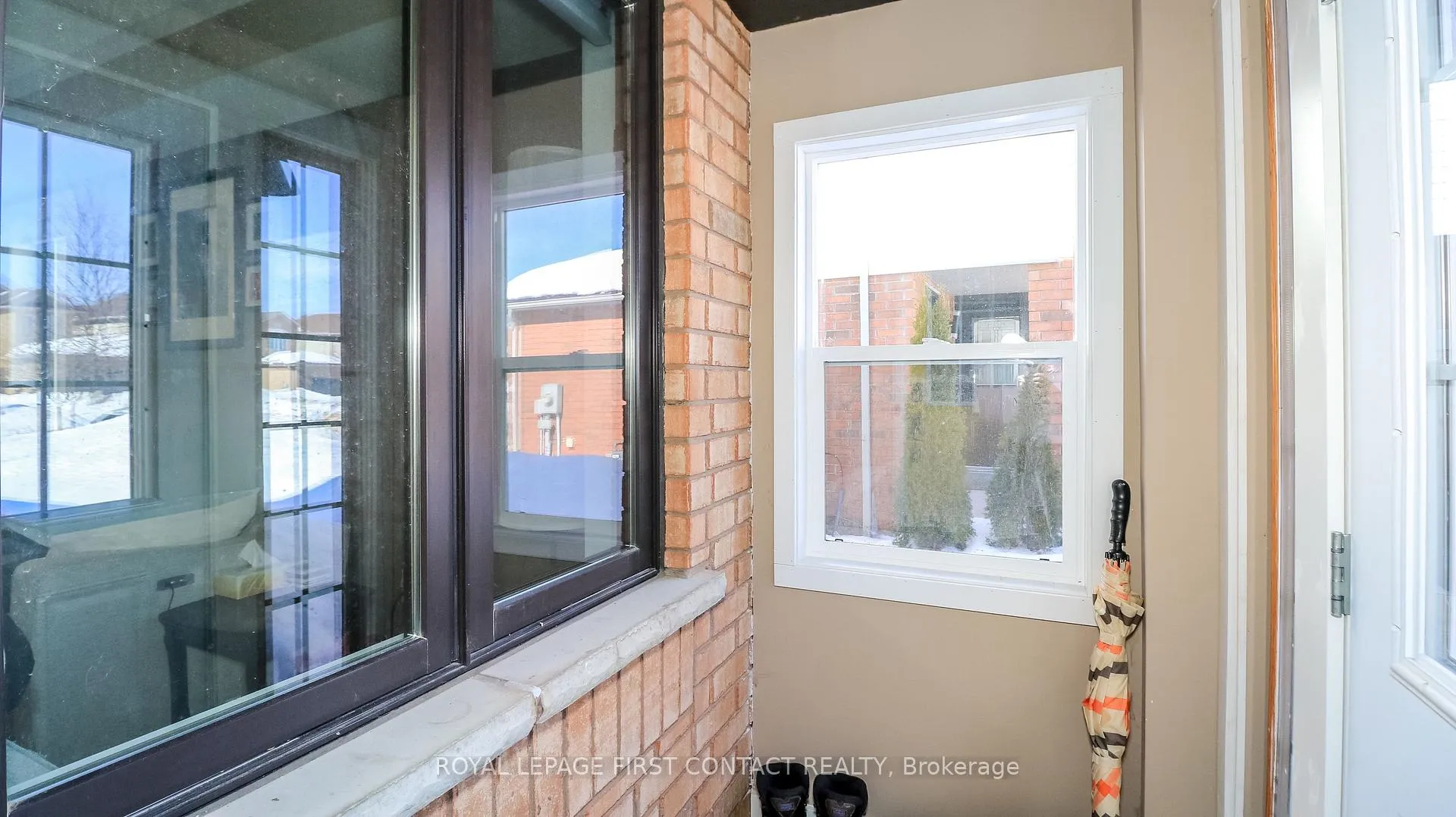 Photo 4 of 34 Ridwell Street, Barrie, Edgehill Drive — HOMEH