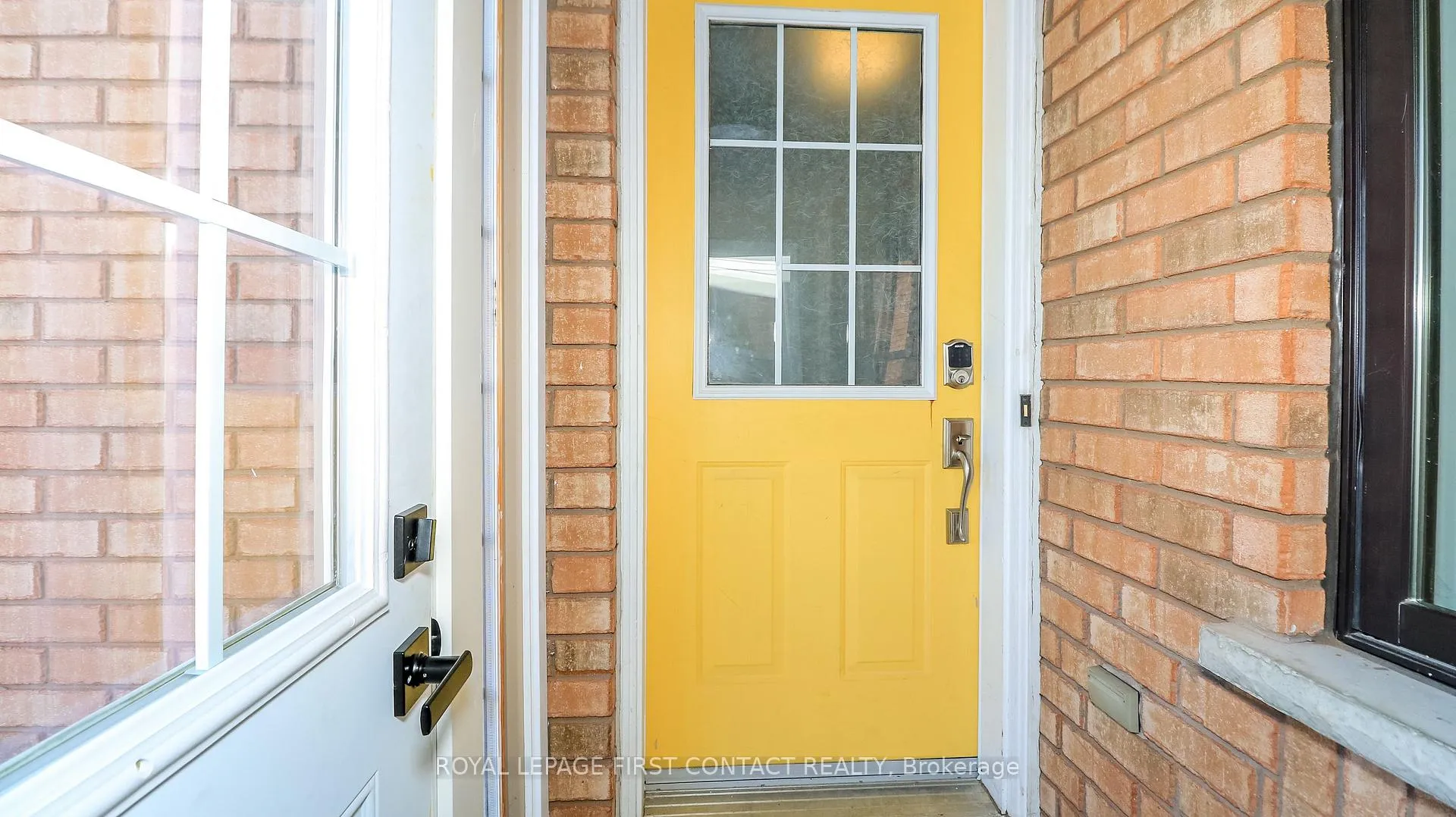 Photo 5 of 34 Ridwell Street, Barrie, Edgehill Drive — HOMEH