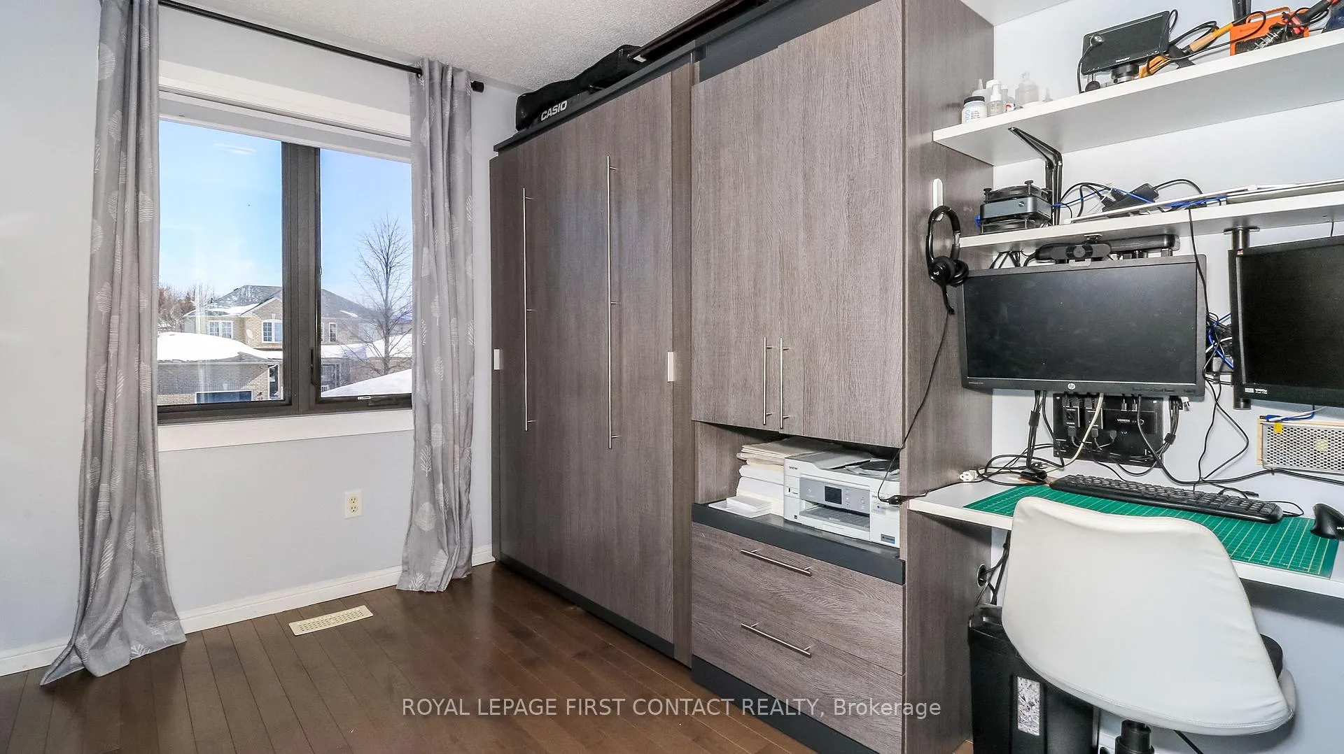 Photo 19 of 34 Ridwell Street, Barrie, Edgehill Drive — HOMEH