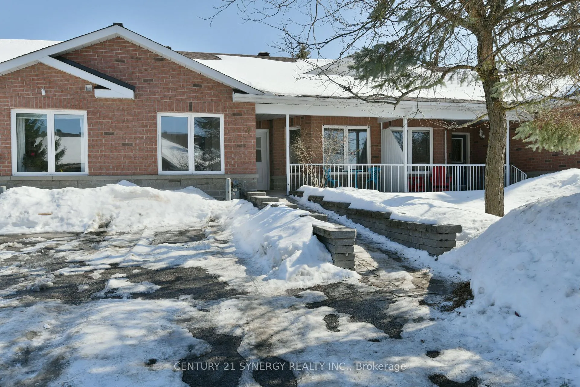 Photo 2 of 7 Weaver Crescent, Ottawa, Kanata - Kanata Lakes/Heritage Hills — HOMEH