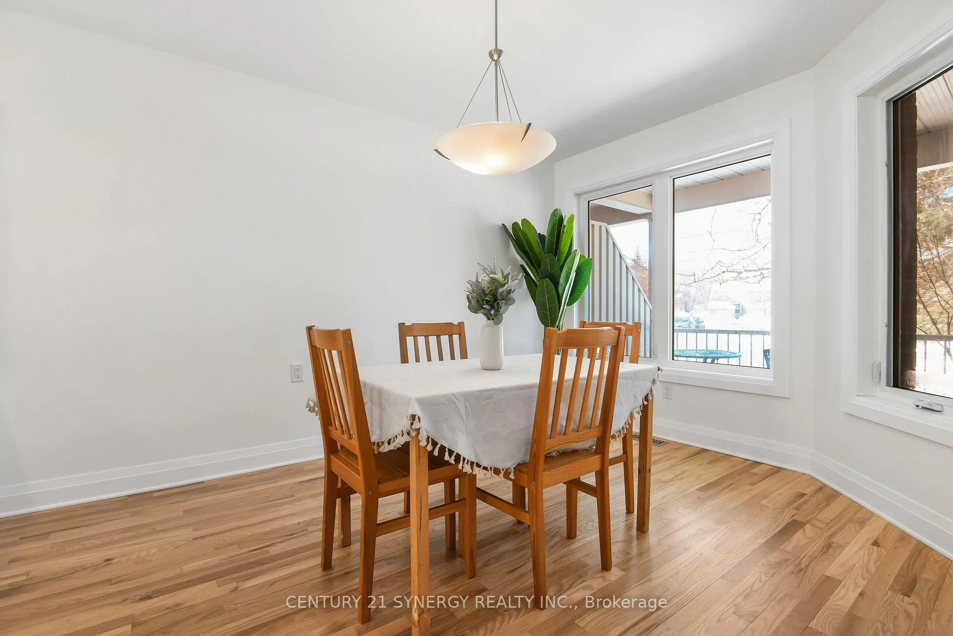 Photo 10 of 7 Weaver Crescent, Ottawa, Kanata - Kanata Lakes/Heritage Hills — HOMEH