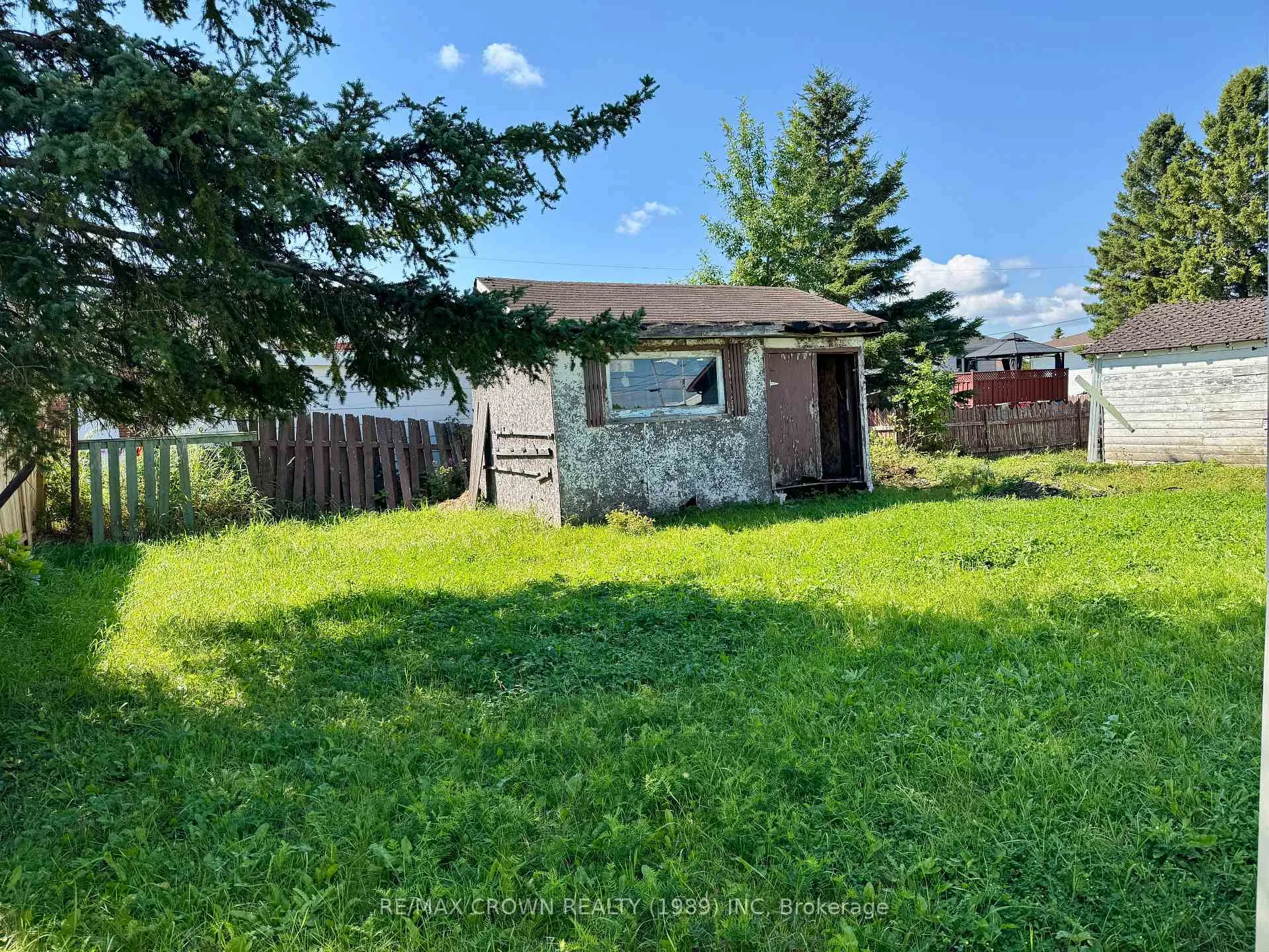Photo 9 of 17 Lemarier Street, Kapuskasing — HOMEH