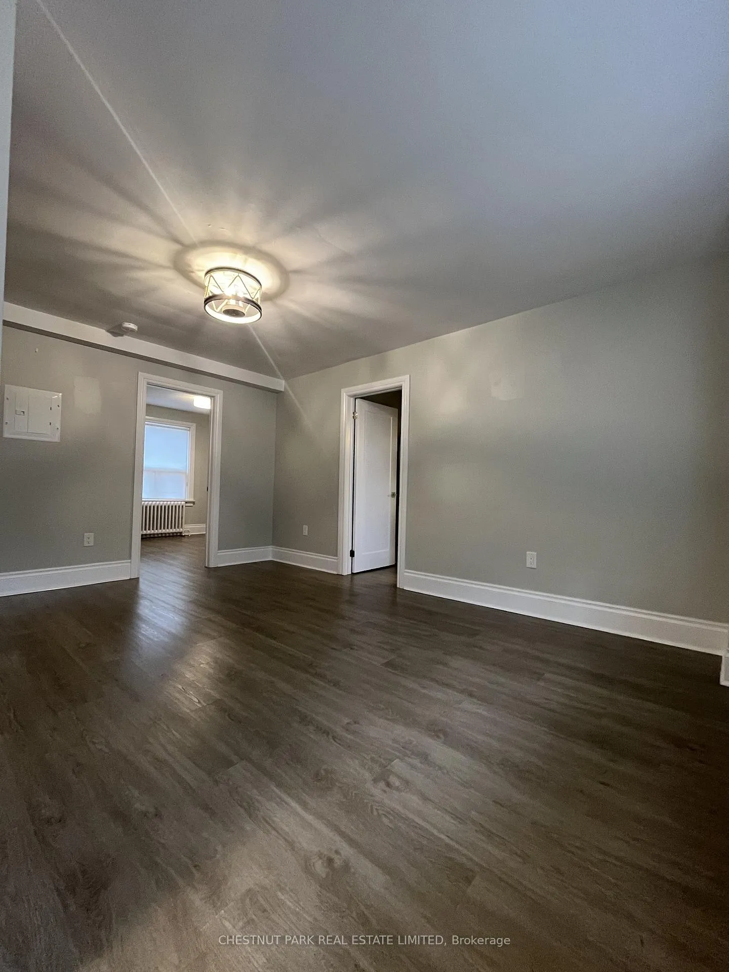 Photo 6 of Unit upper, 3 Kingswood Road, Toronto, The Beaches — HOMEH