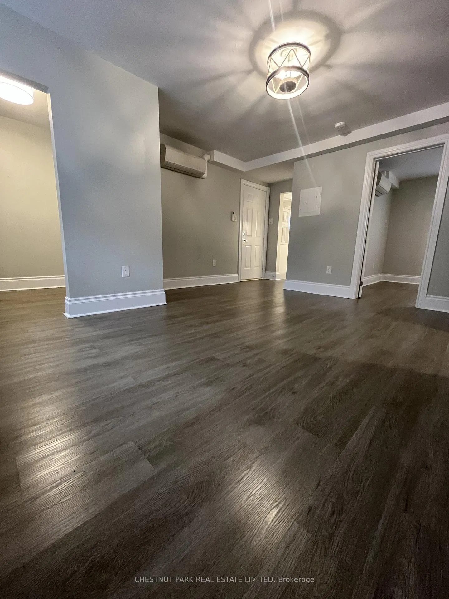 Photo 8 of Unit upper, 3 Kingswood Road, Toronto, The Beaches — HOMEH