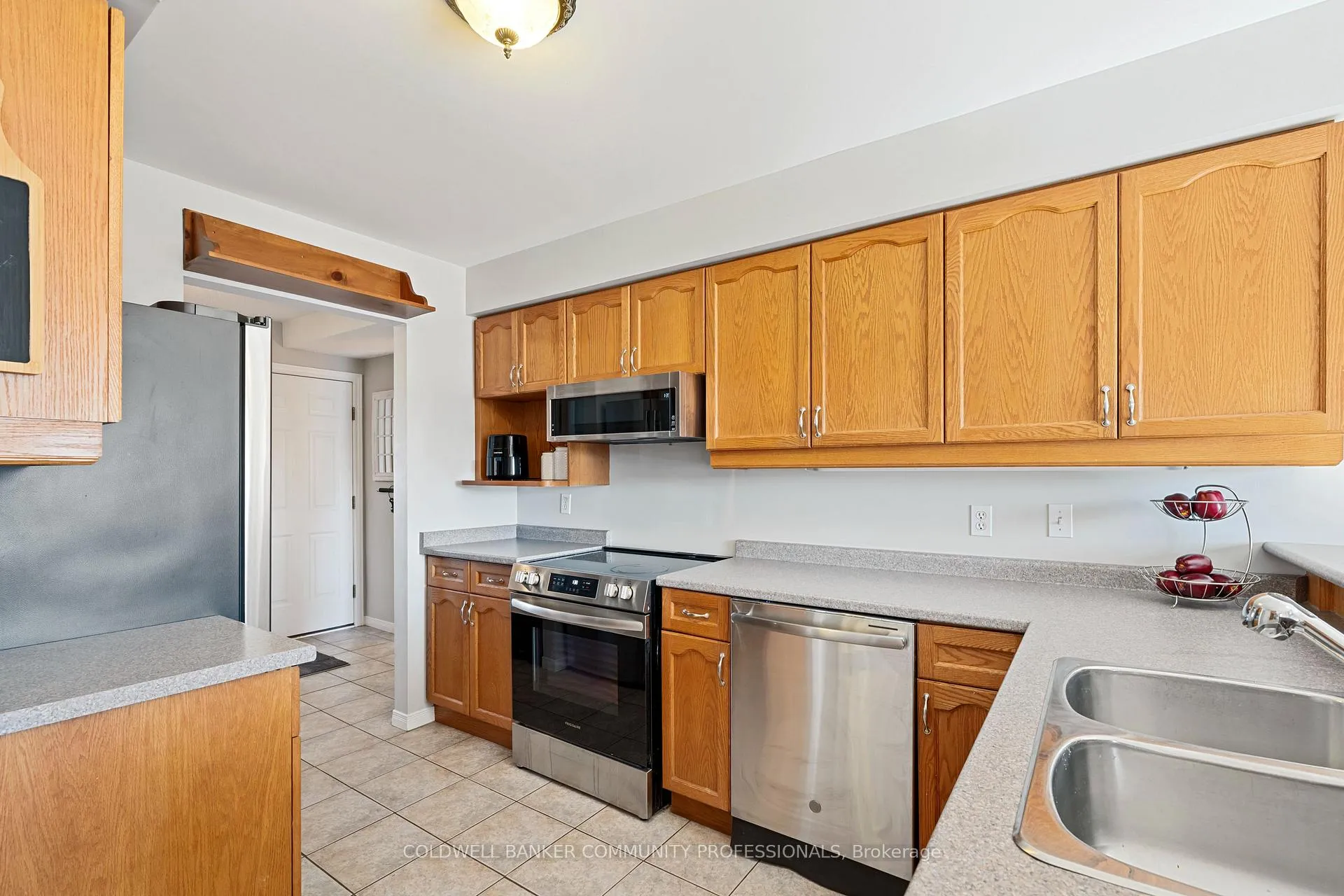 Photo 9 of 77 Morgan Drive, Haldimand — HOMEH