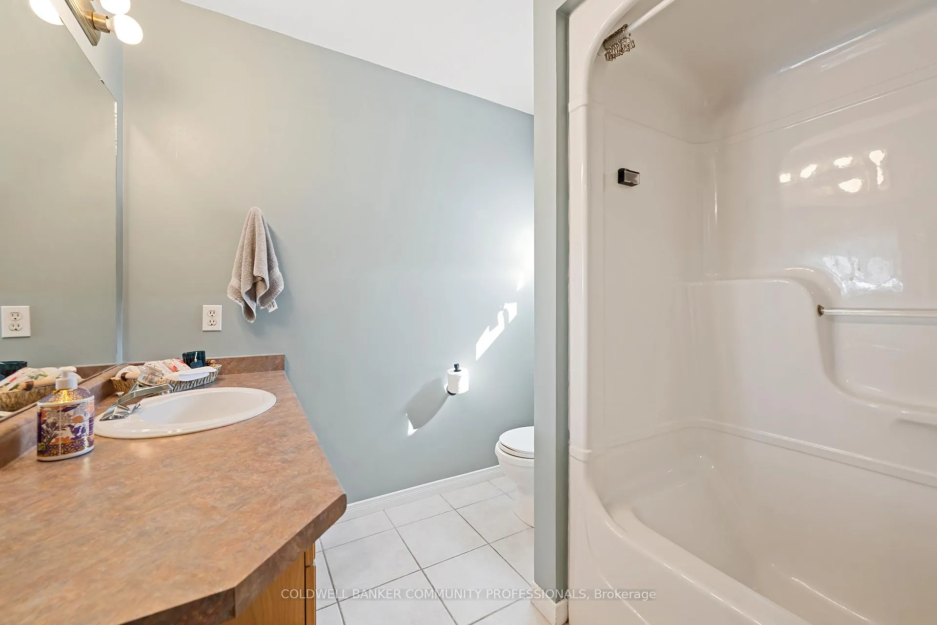 Photo 25 of 77 Morgan Drive, Haldimand — HOMEH