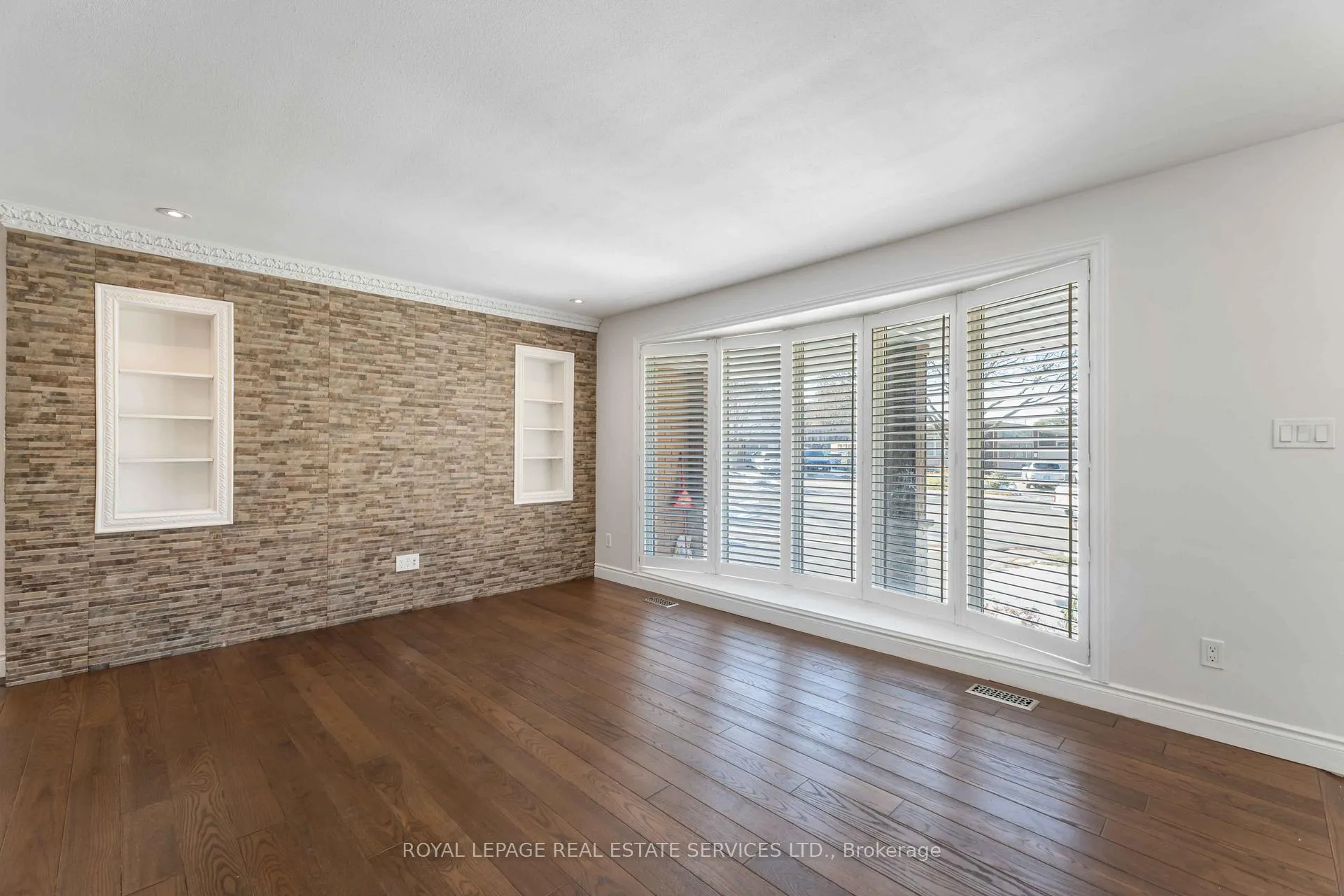 Photo 8 of 9 Isaac Court, Hamilton, Corman — HOMEH