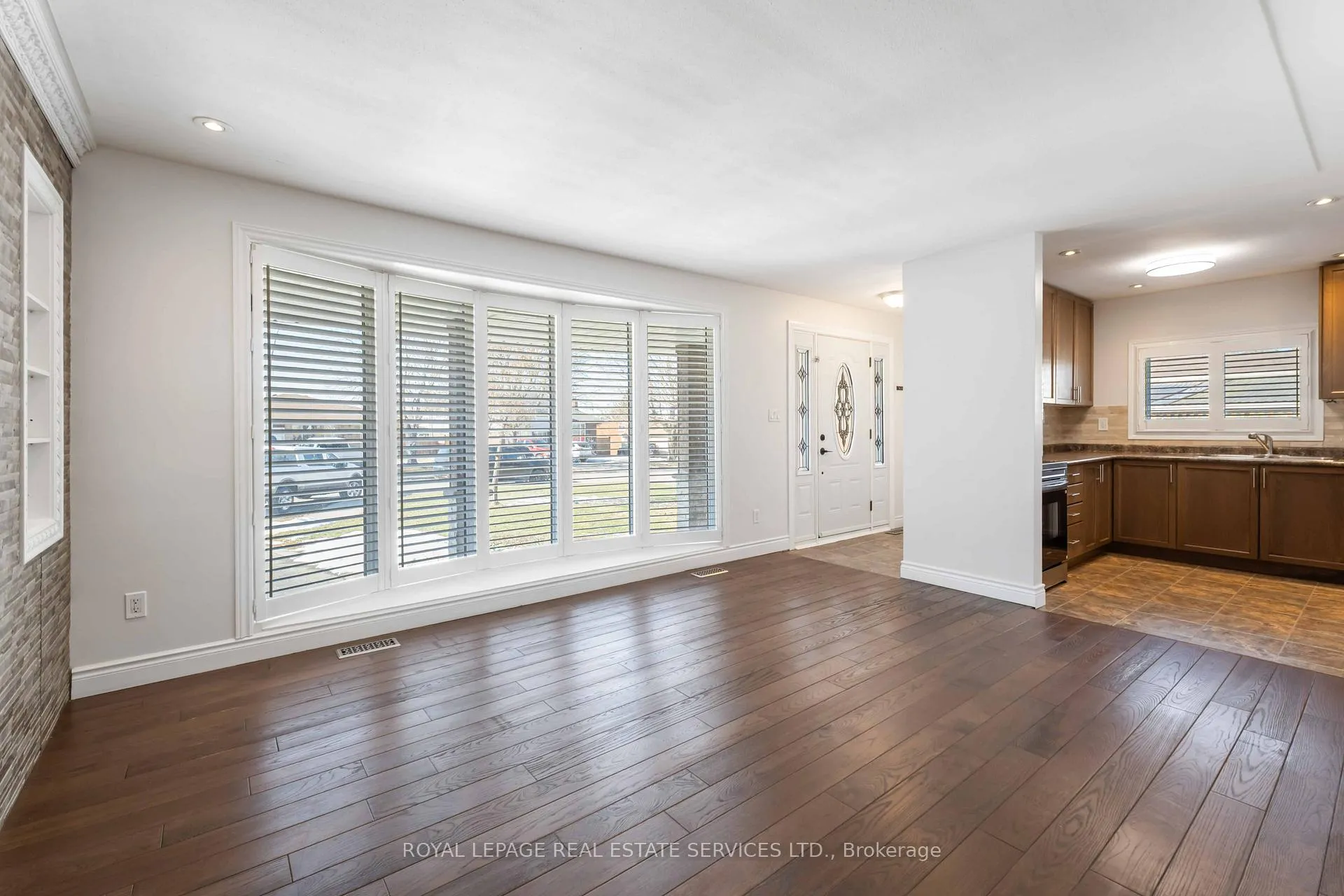 Photo 9 of 9 Isaac Court, Hamilton, Corman — HOMEH