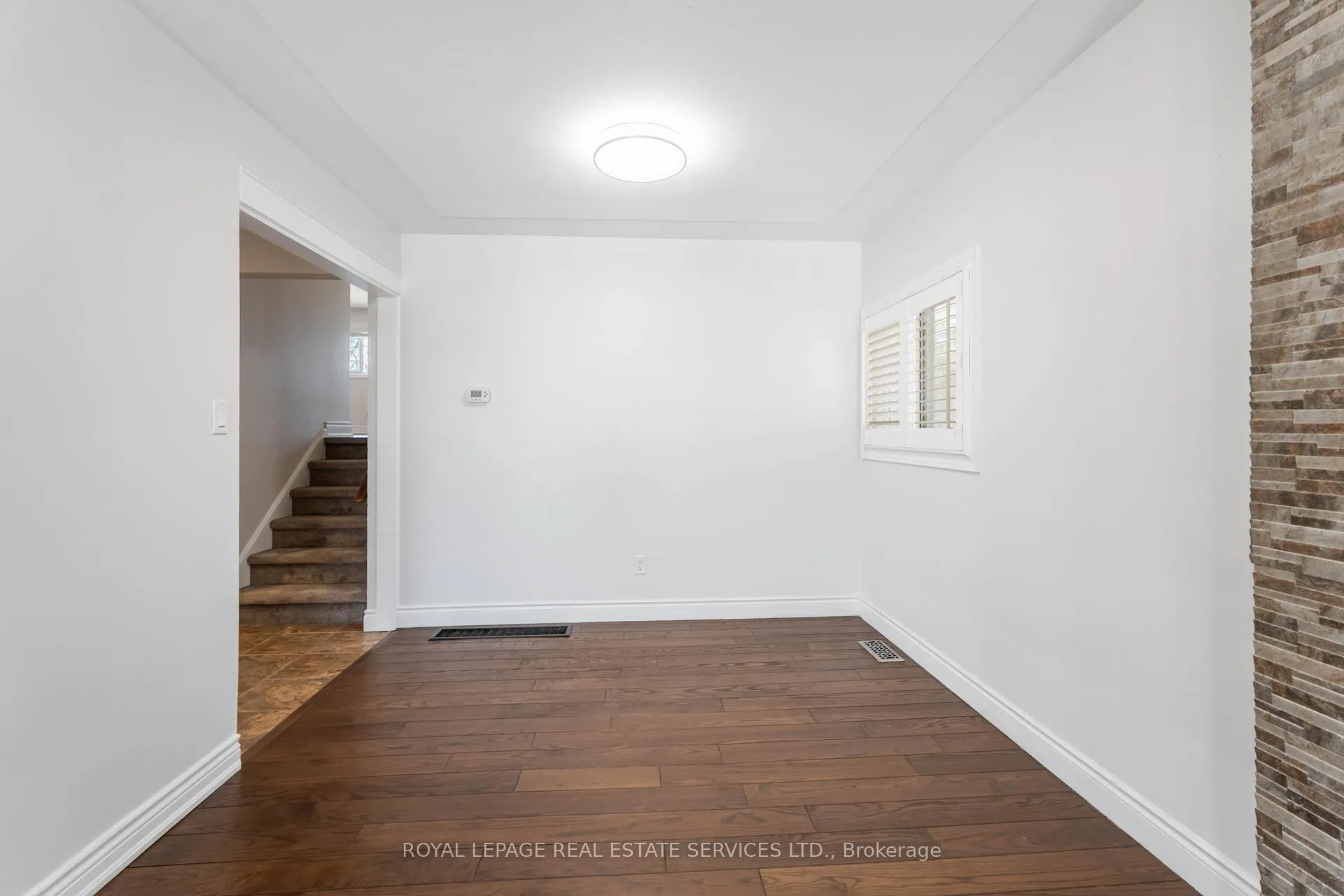 Photo 11 of 9 Isaac Court, Hamilton, Corman — HOMEH