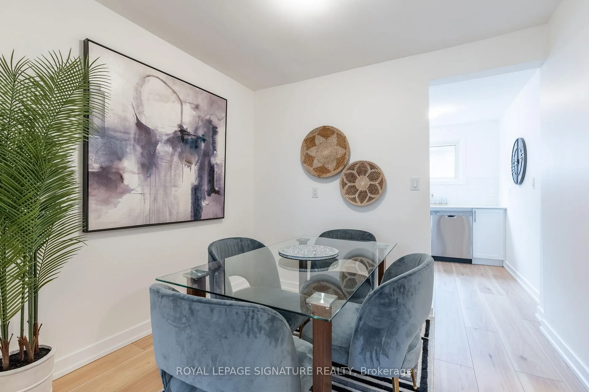 Photo 8 of 22 Woodman Drive N, Hamilton, Kentley — HOMEH