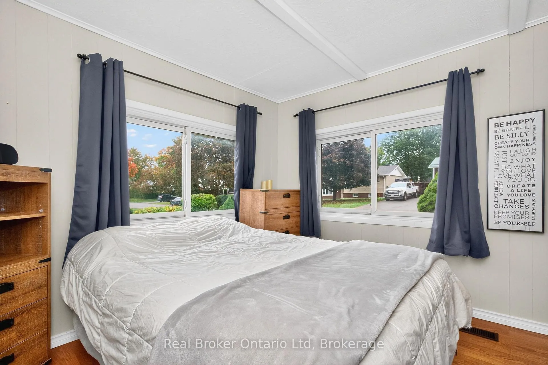 Photo 14 of 808 Quebec Street, Midland — HOMEH