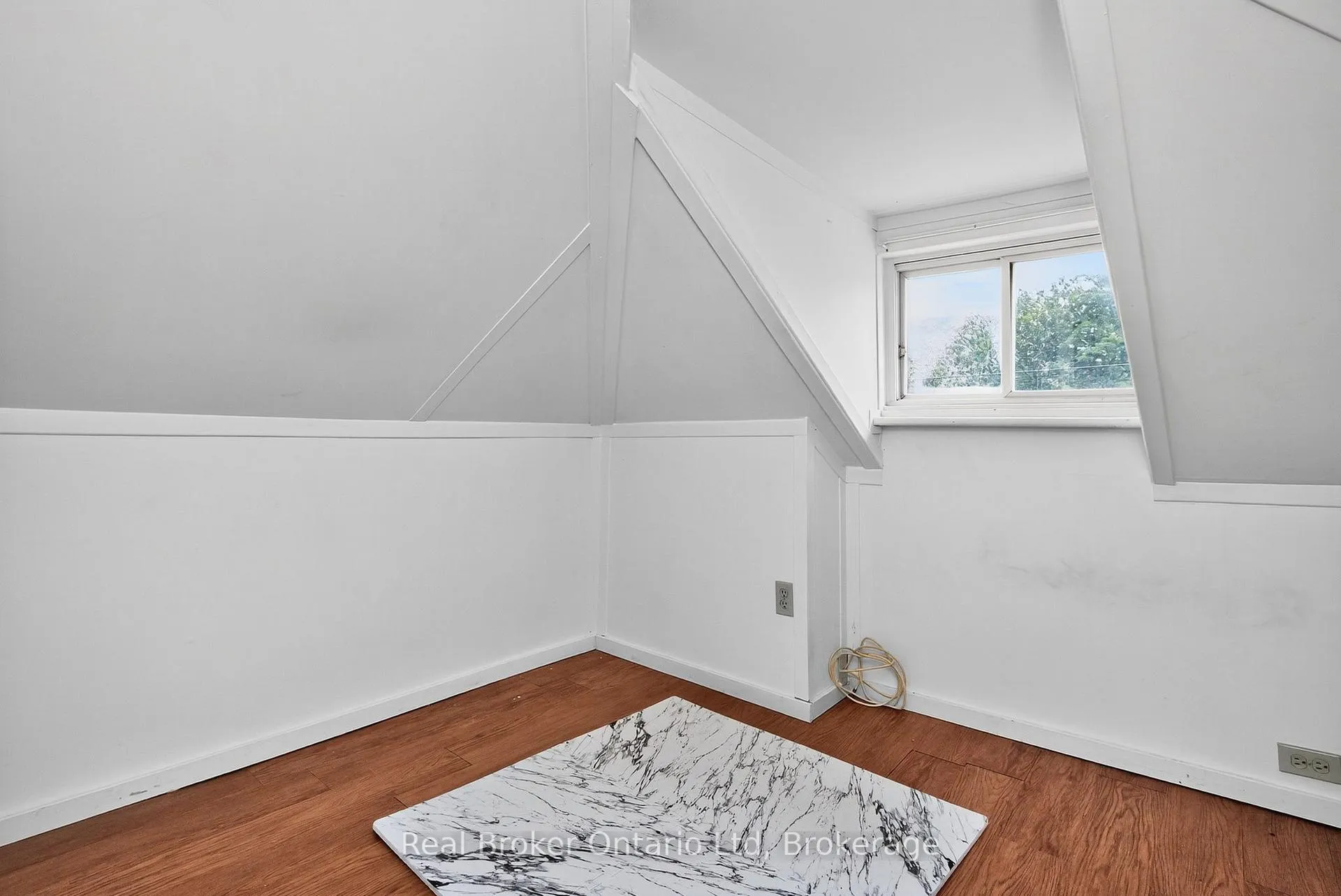 Photo 19 of 808 Quebec Street, Midland — HOMEH