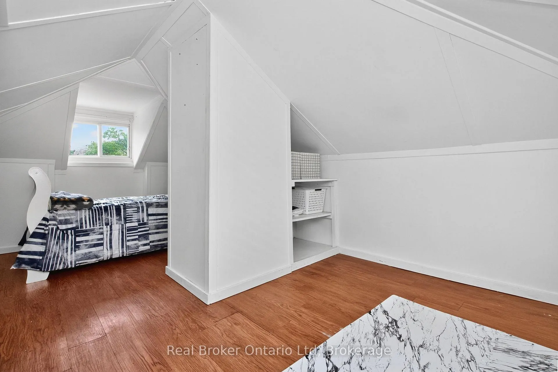 Photo 20 of 808 Quebec Street, Midland — HOMEH
