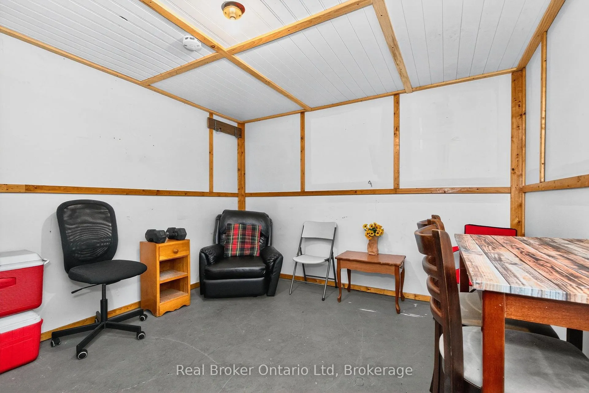 Photo 21 of 808 Quebec Street, Midland — HOMEH