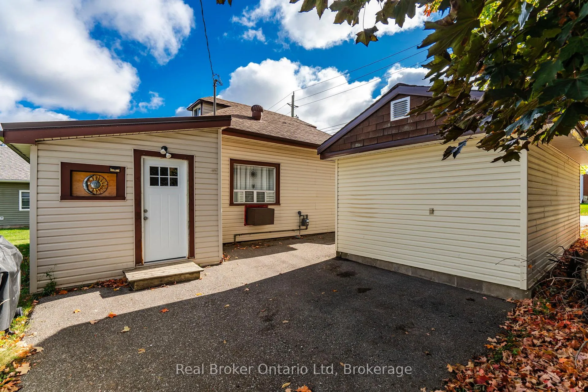 Photo 23 of 808 Quebec Street, Midland — HOMEH