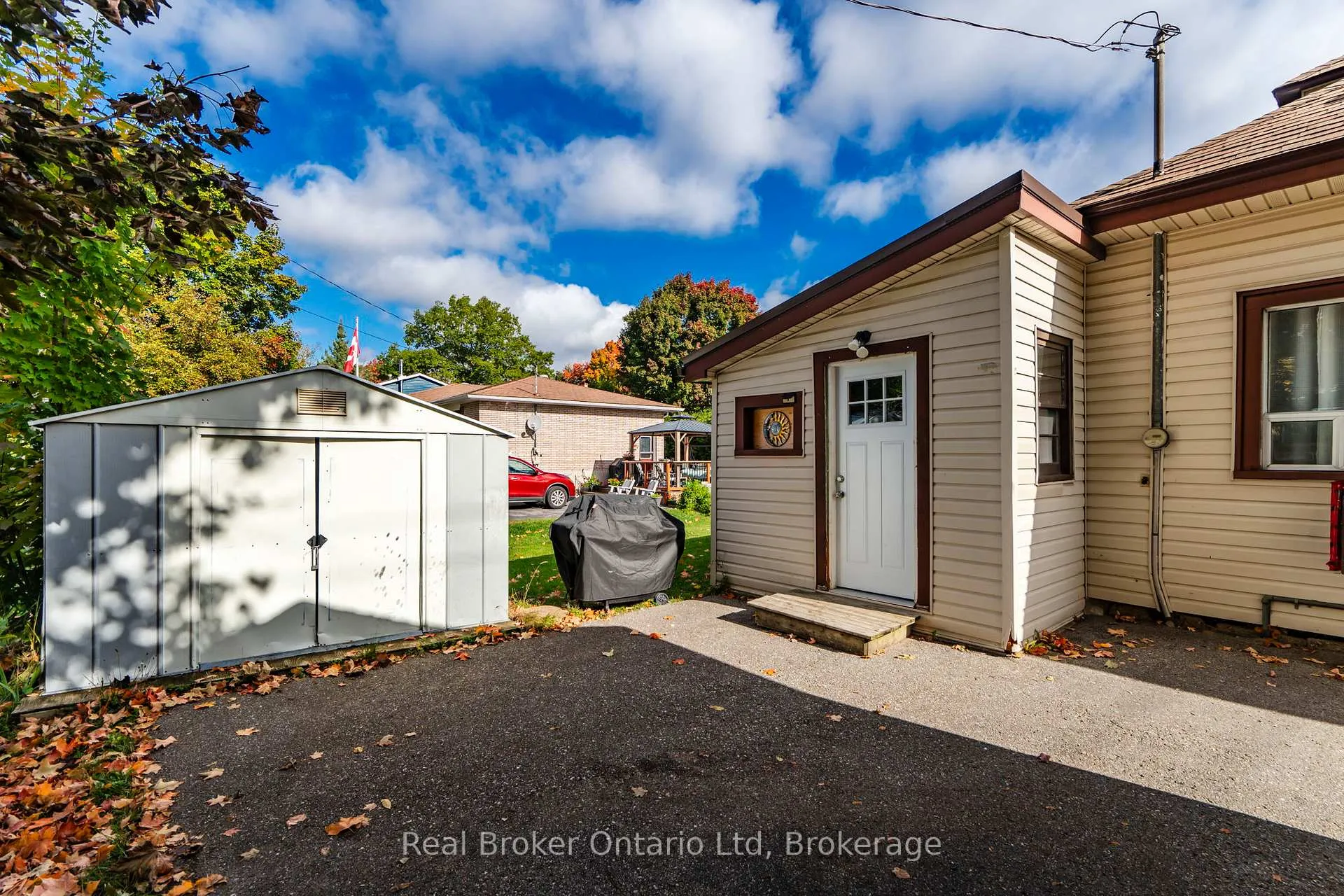 Photo 24 of 808 Quebec Street, Midland — HOMEH