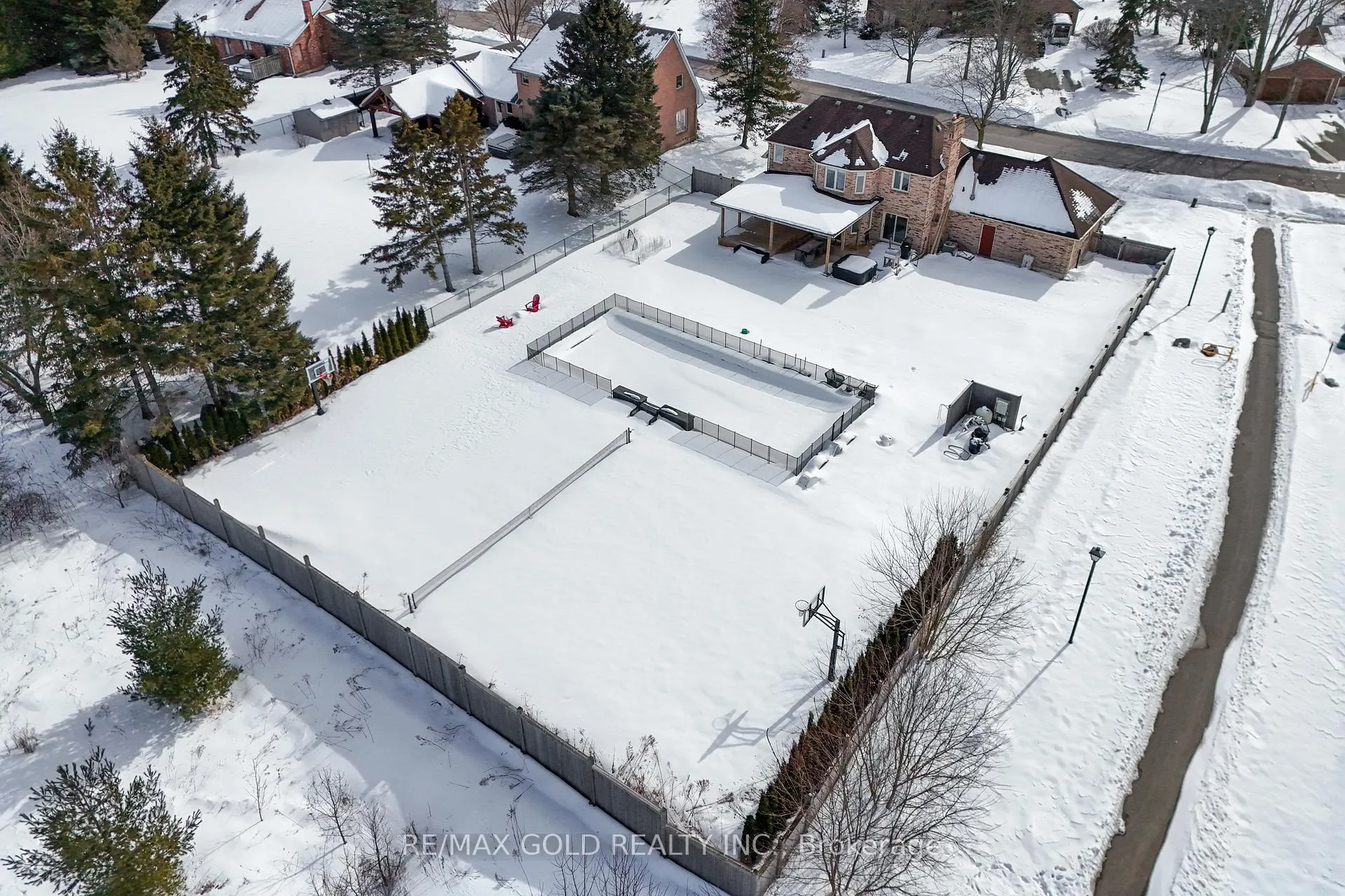 Photo 5 of 72 Goodfellow Crescent, King, Nobleton — HOMEH