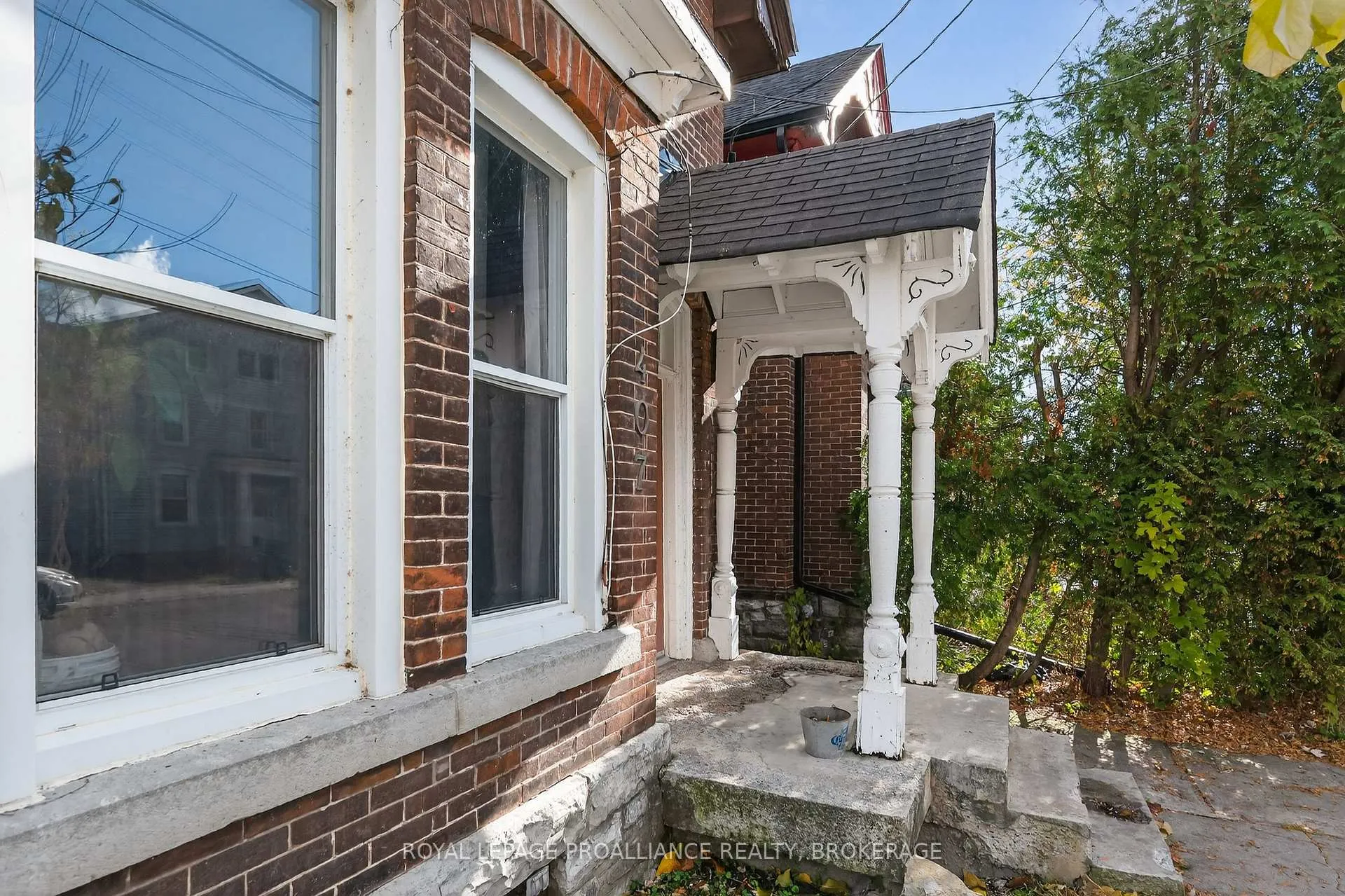 Photo 3 of 407 Bagot Street, Kingston, East of Sir John A. Blvd — HOMEH