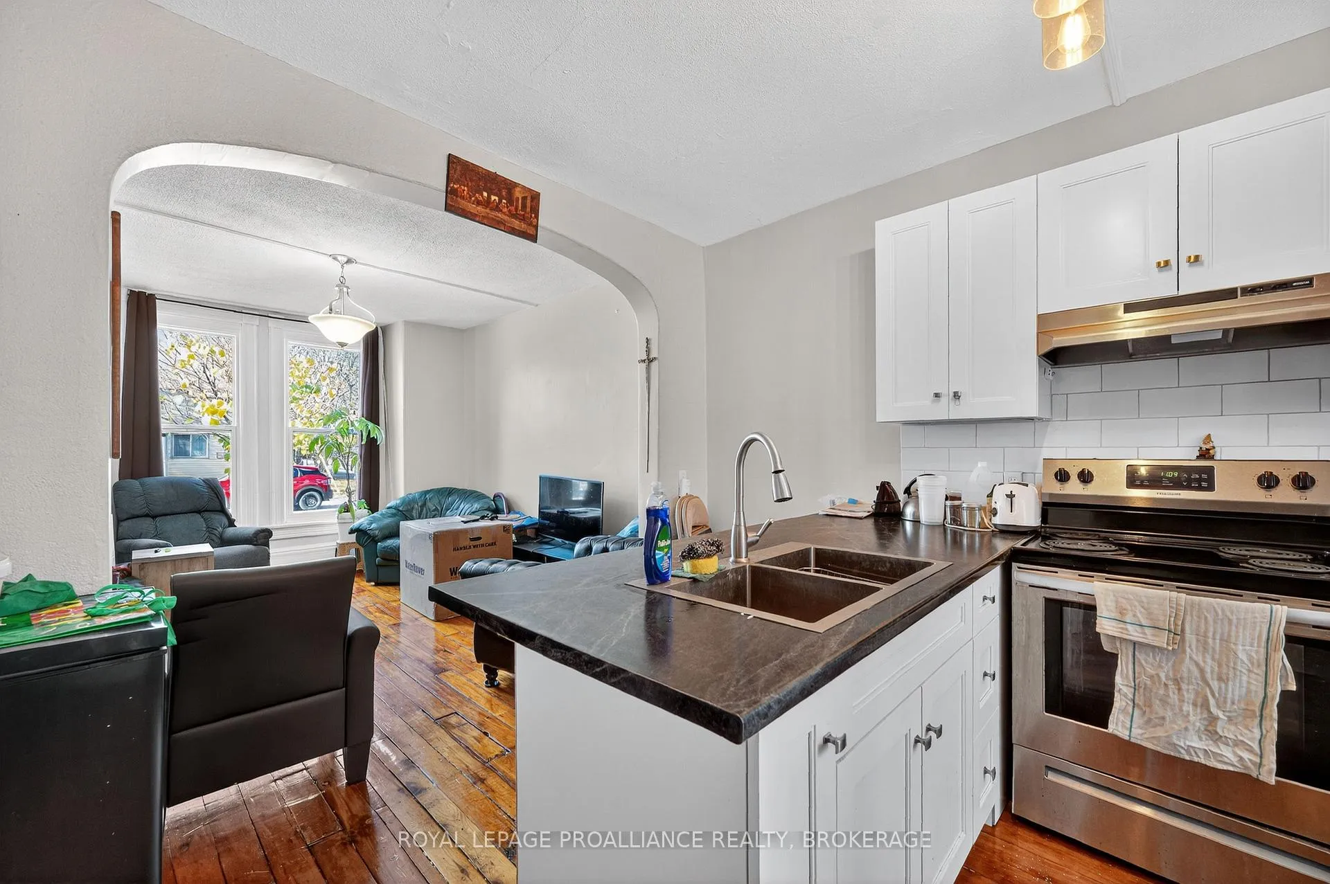 Photo 8 of 407 Bagot Street, Kingston, East of Sir John A. Blvd — HOMEH
