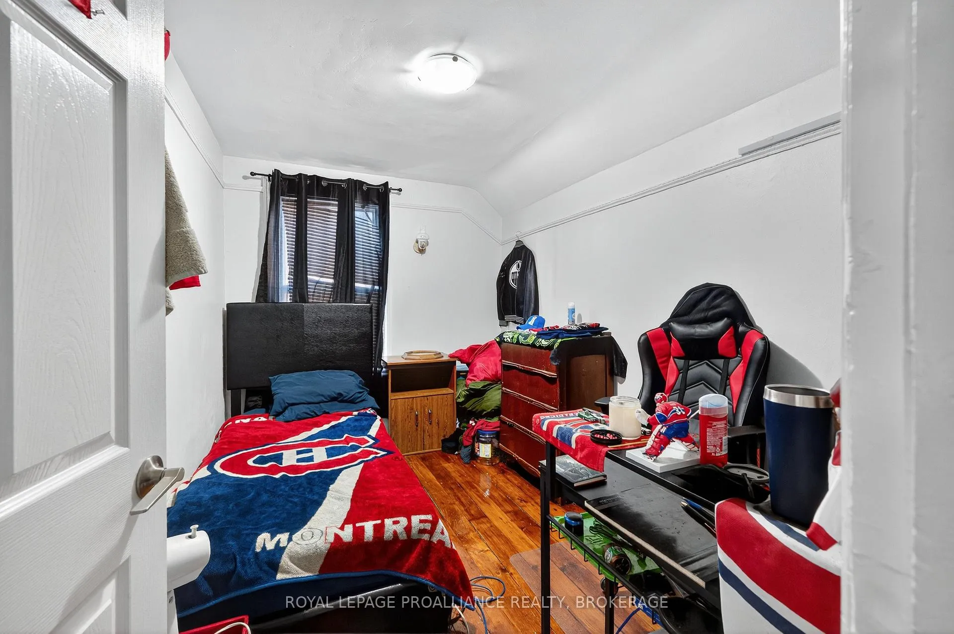 Photo 12 of 407 Bagot Street, Kingston, East of Sir John A. Blvd — HOMEH