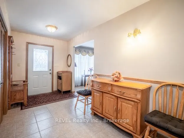 Photo 4 of 85 North Crescent, Port Colborne, Sugarloaf — HOMEH